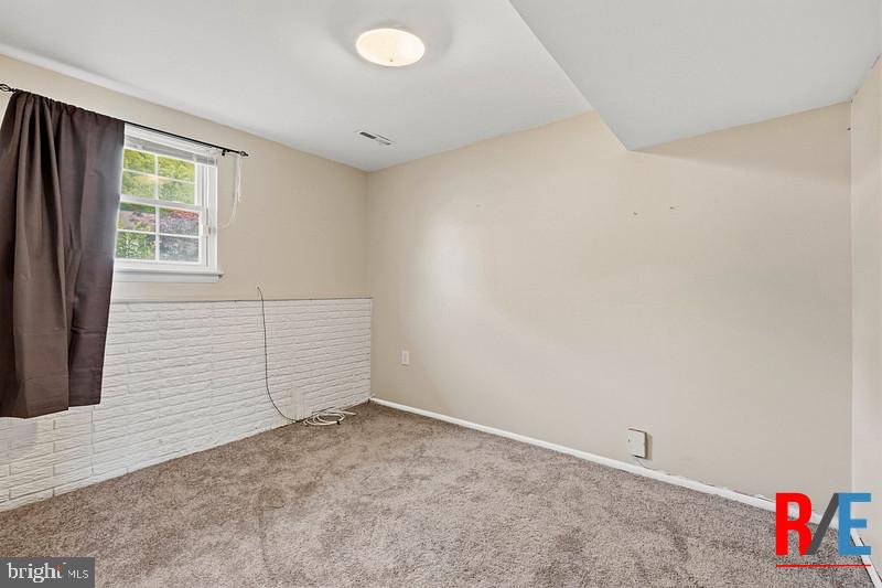 MILLERSVILLE - Residential