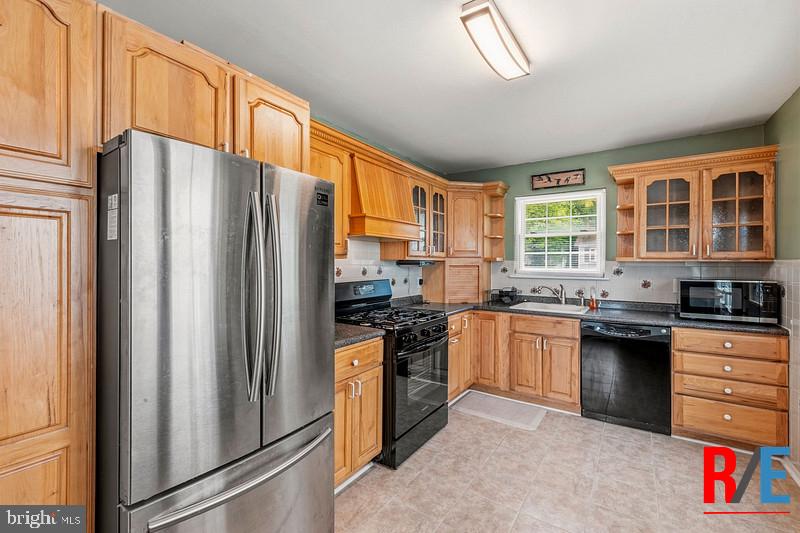 MILLERSVILLE - Residential