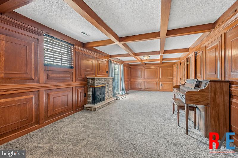 MILLERSVILLE - Residential