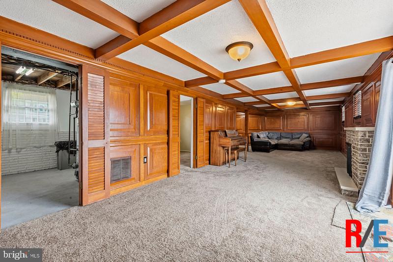 MILLERSVILLE - Residential