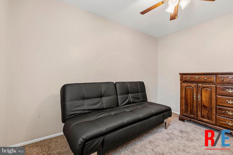 MILLERSVILLE - Residential