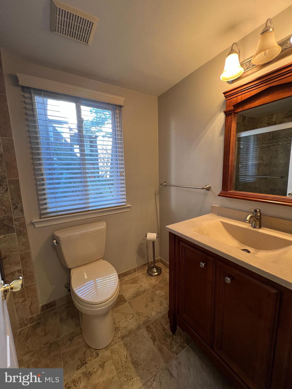 MOUNTAINVIEW/CHSTR - Residential Lease