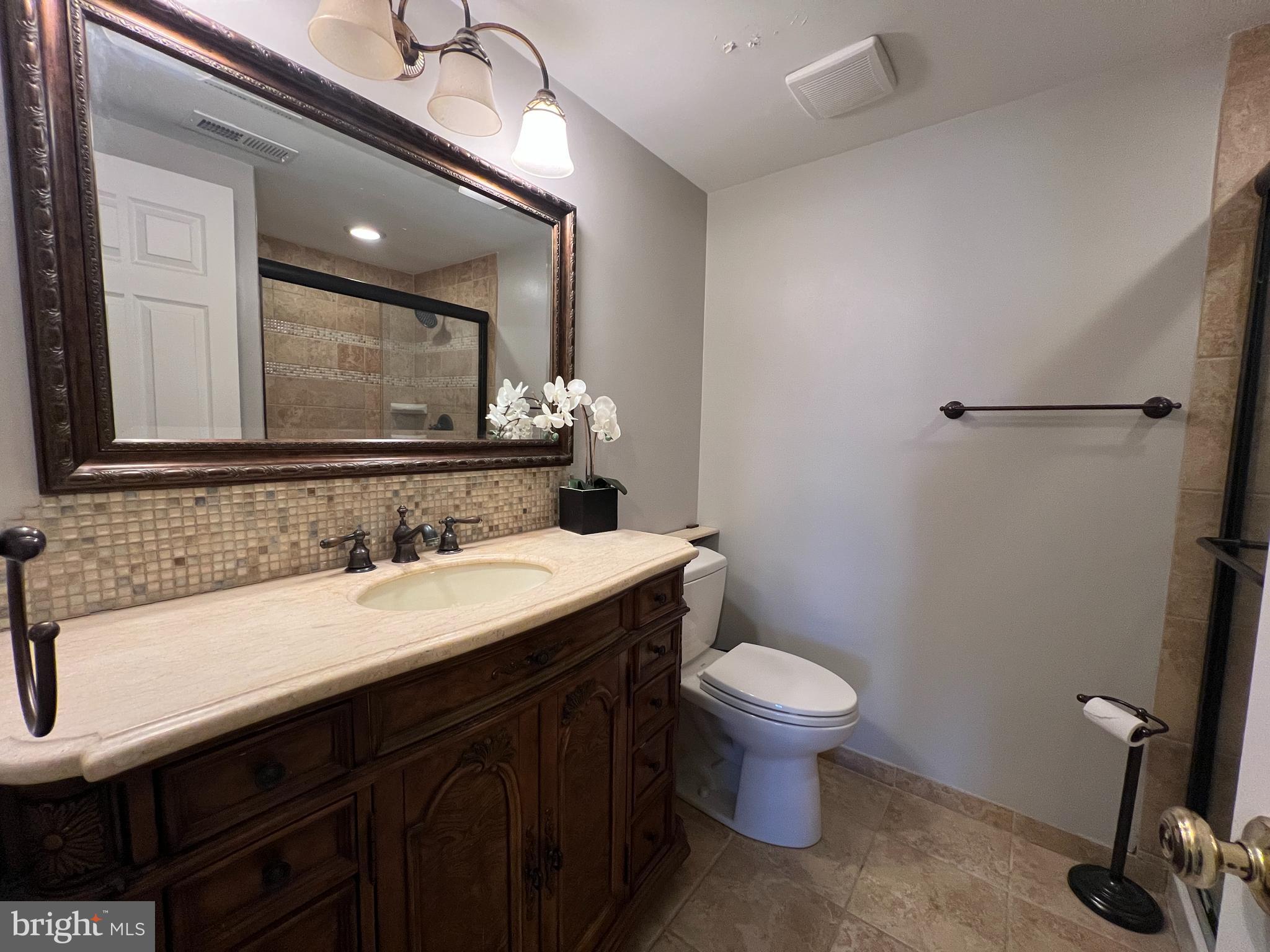 MOUNTAINVIEW/CHSTR - Residential Lease