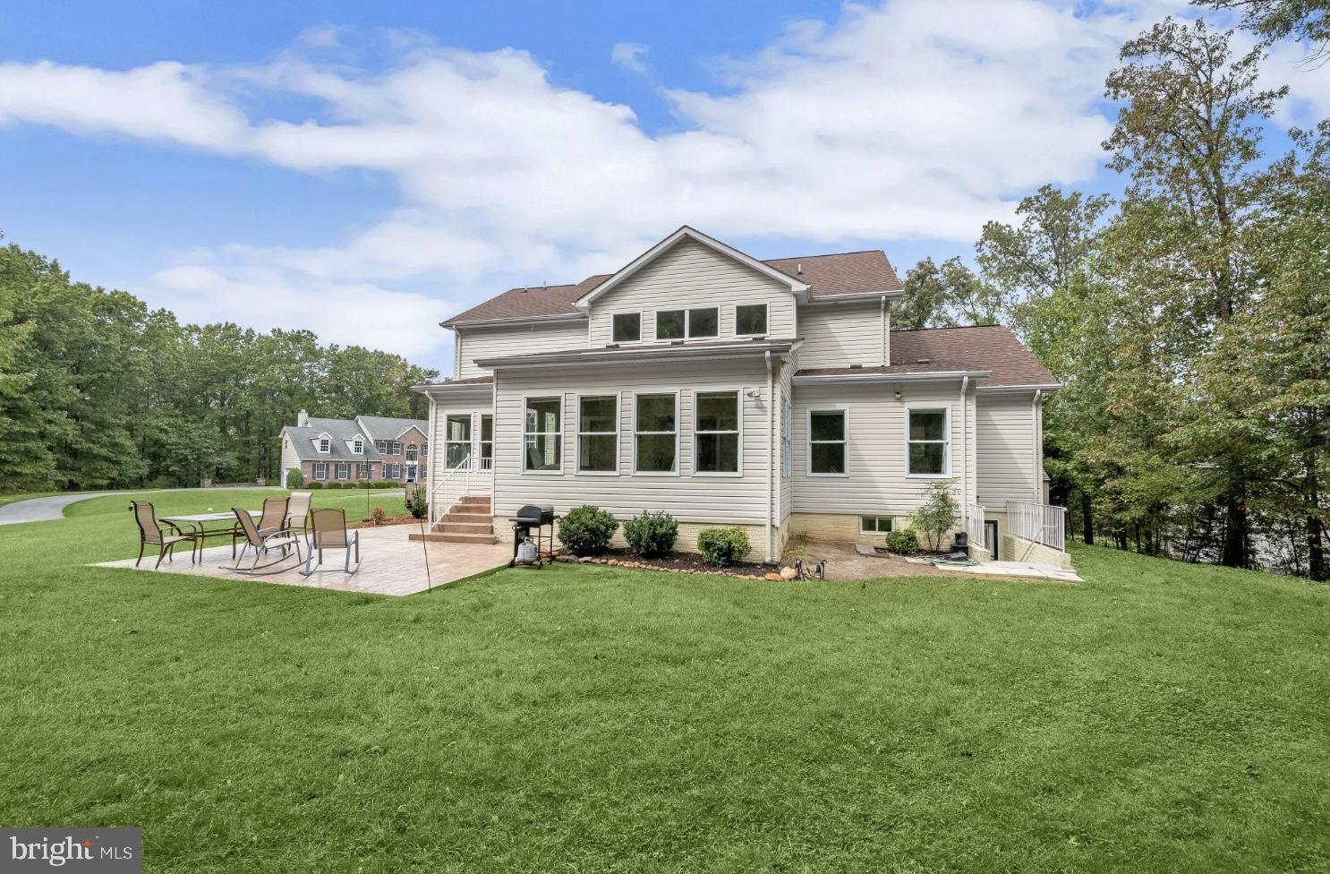 NICOLE HAVEN - Residential