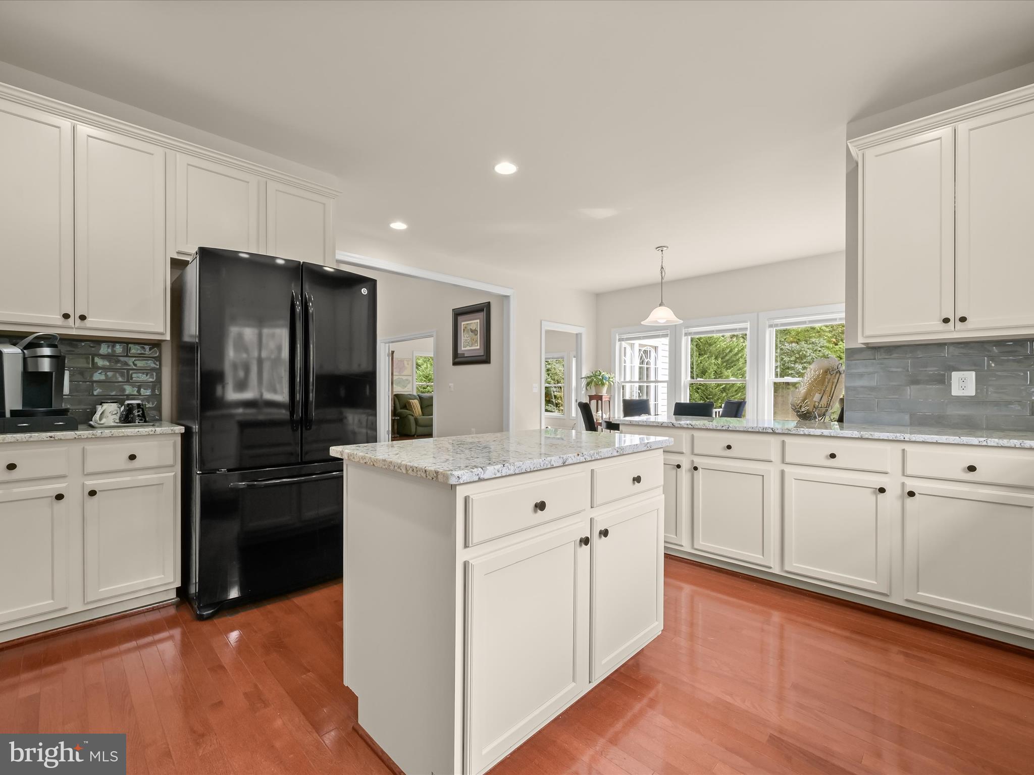 NICOLE HAVEN - Residential