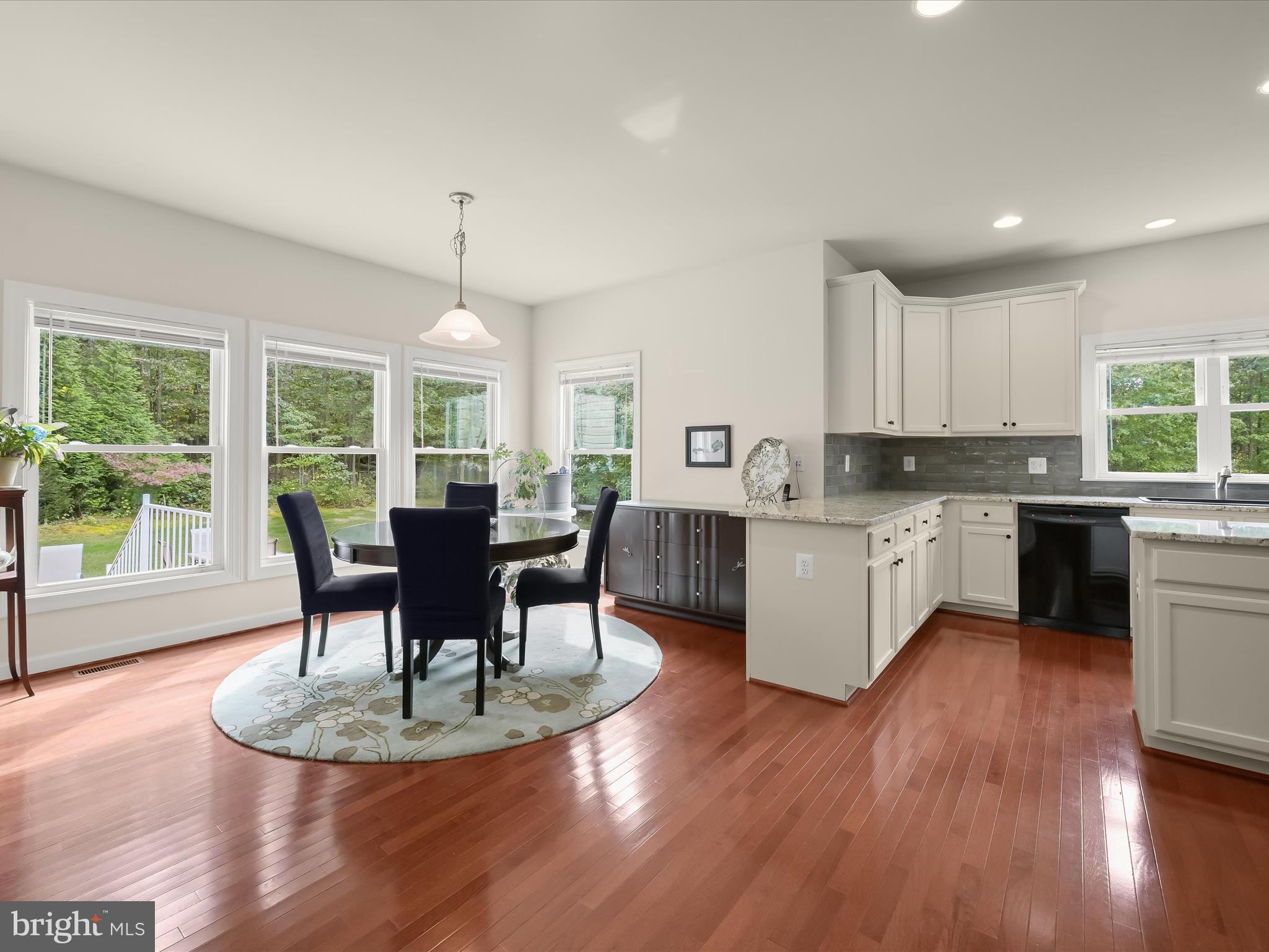 NICOLE HAVEN - Residential