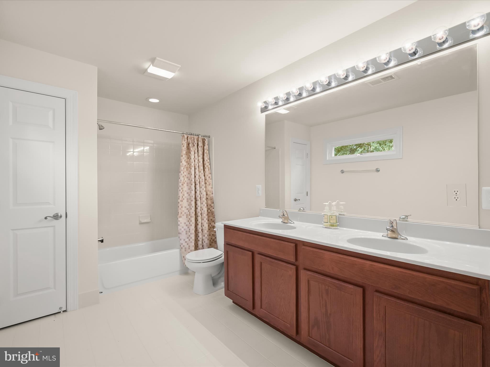 NICOLE HAVEN - Residential