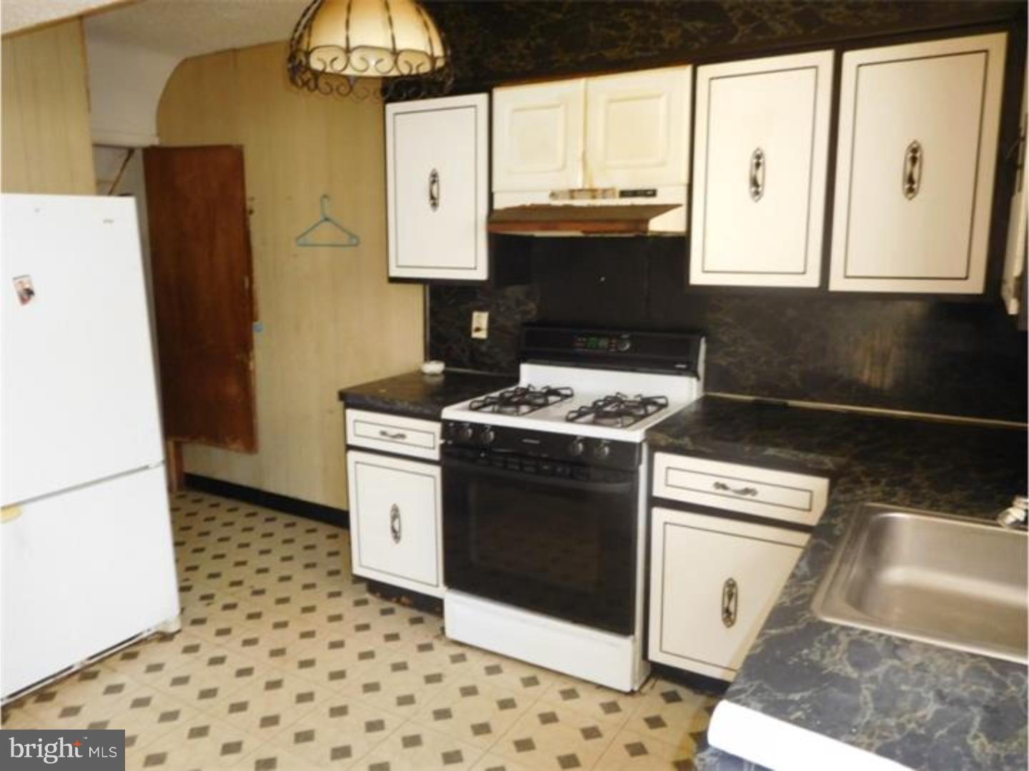 PHILADELPHIA (SOUTHWEST) - Residential