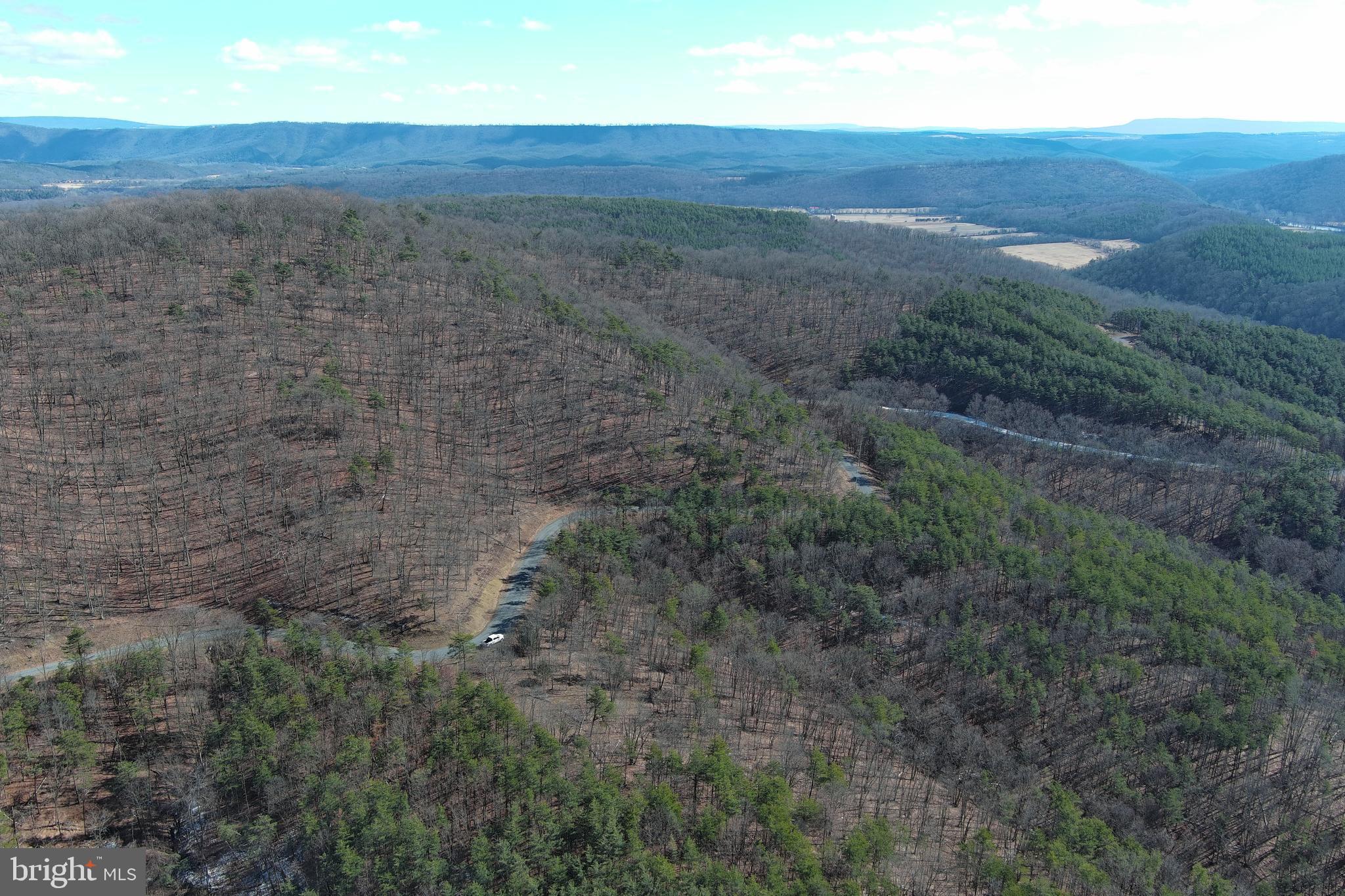 BLUFFS ON THE POTOMAC - Land