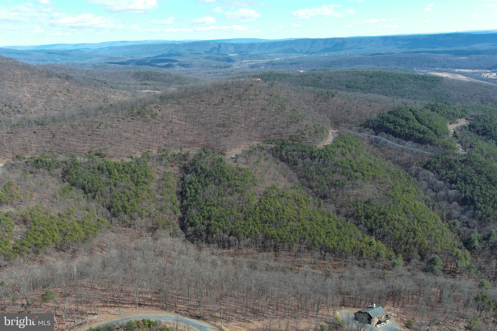 BLUFFS ON THE POTOMAC - Land