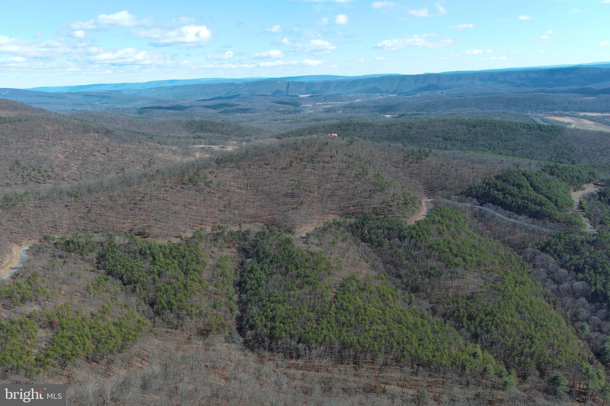 BLUFFS ON THE POTOMAC - Land