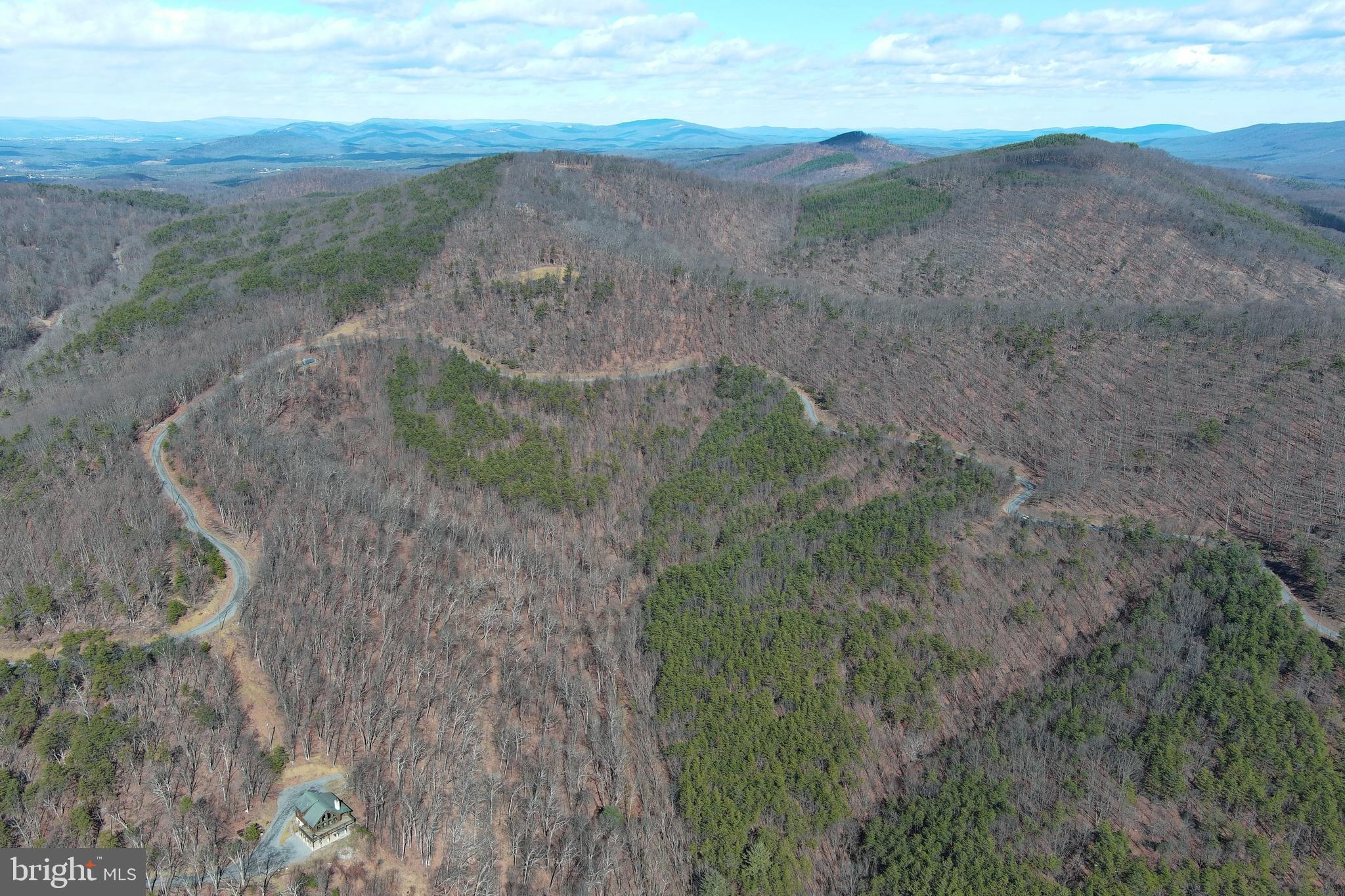 BLUFFS ON THE POTOMAC - Land