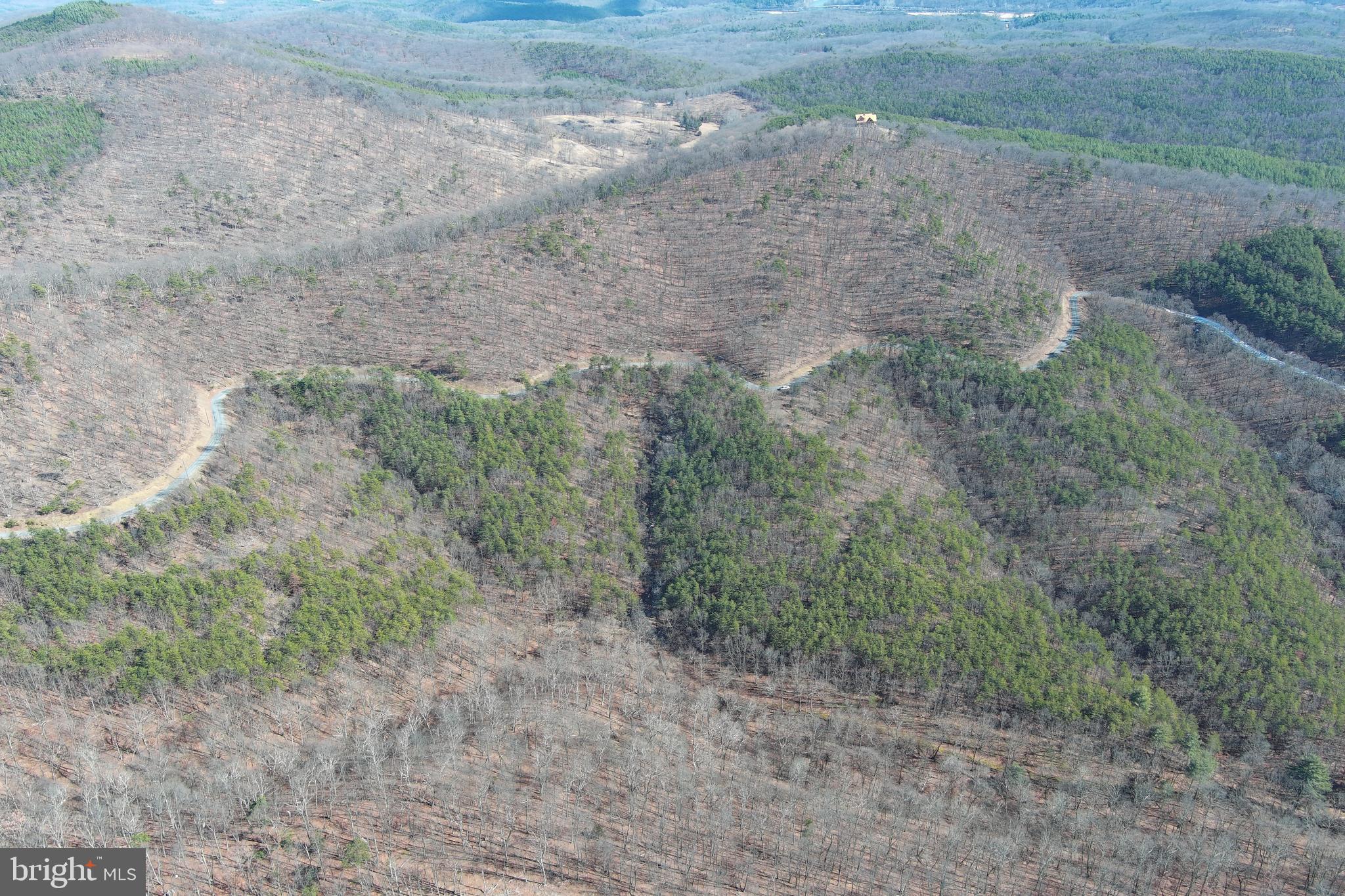 BLUFFS ON THE POTOMAC - Land