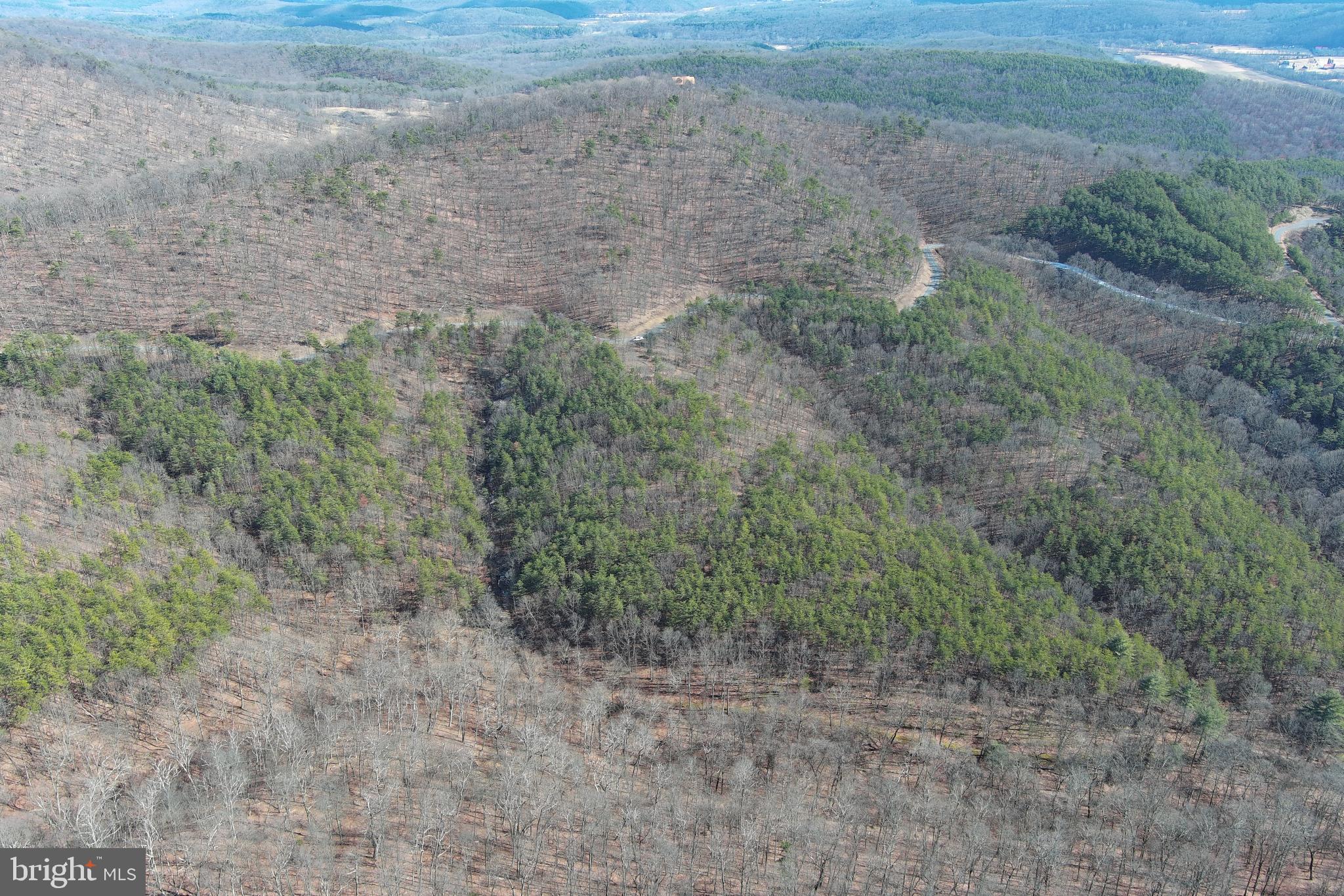BLUFFS ON THE POTOMAC - Land