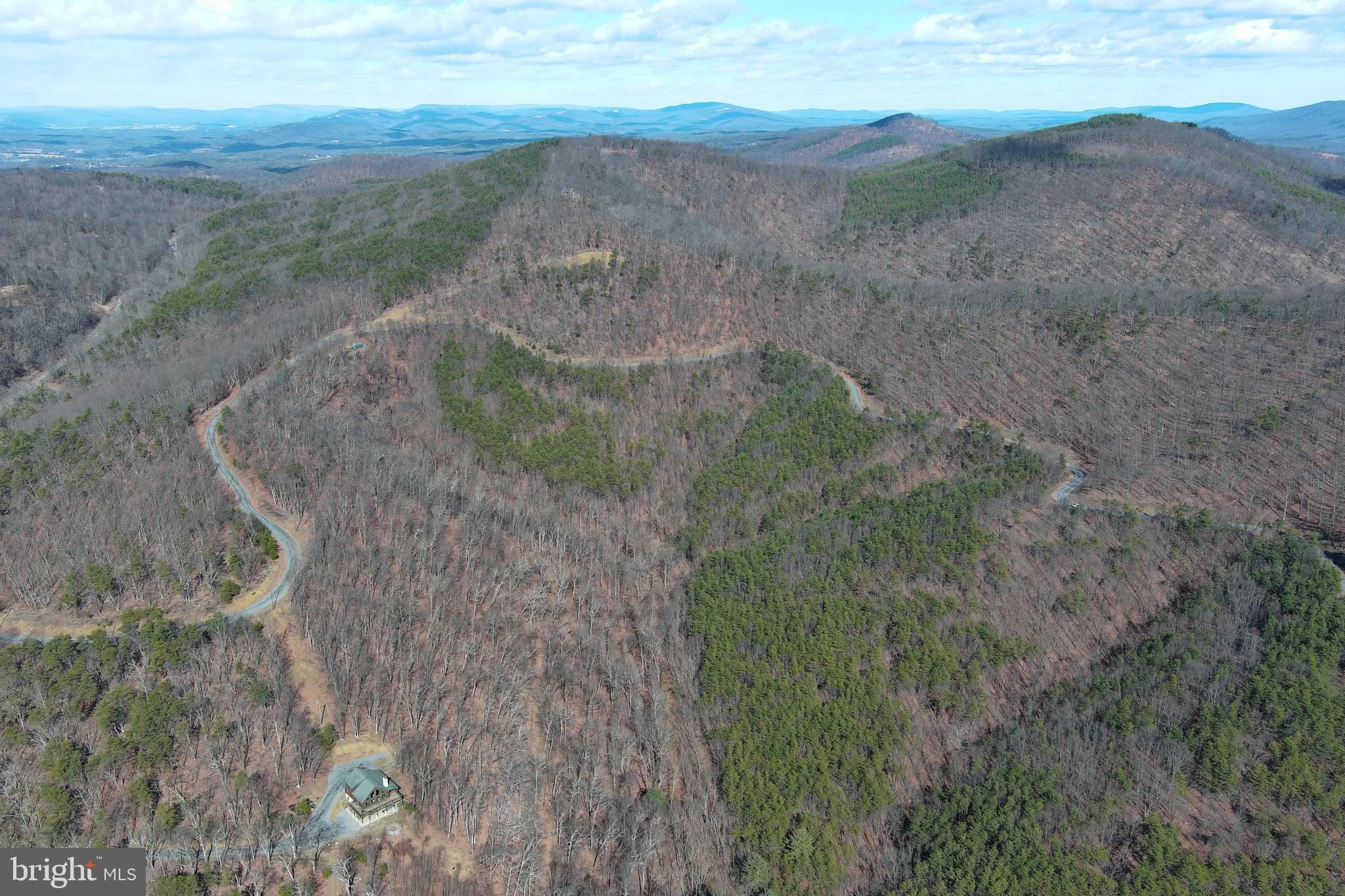 BLUFFS ON THE POTOMAC - Land
