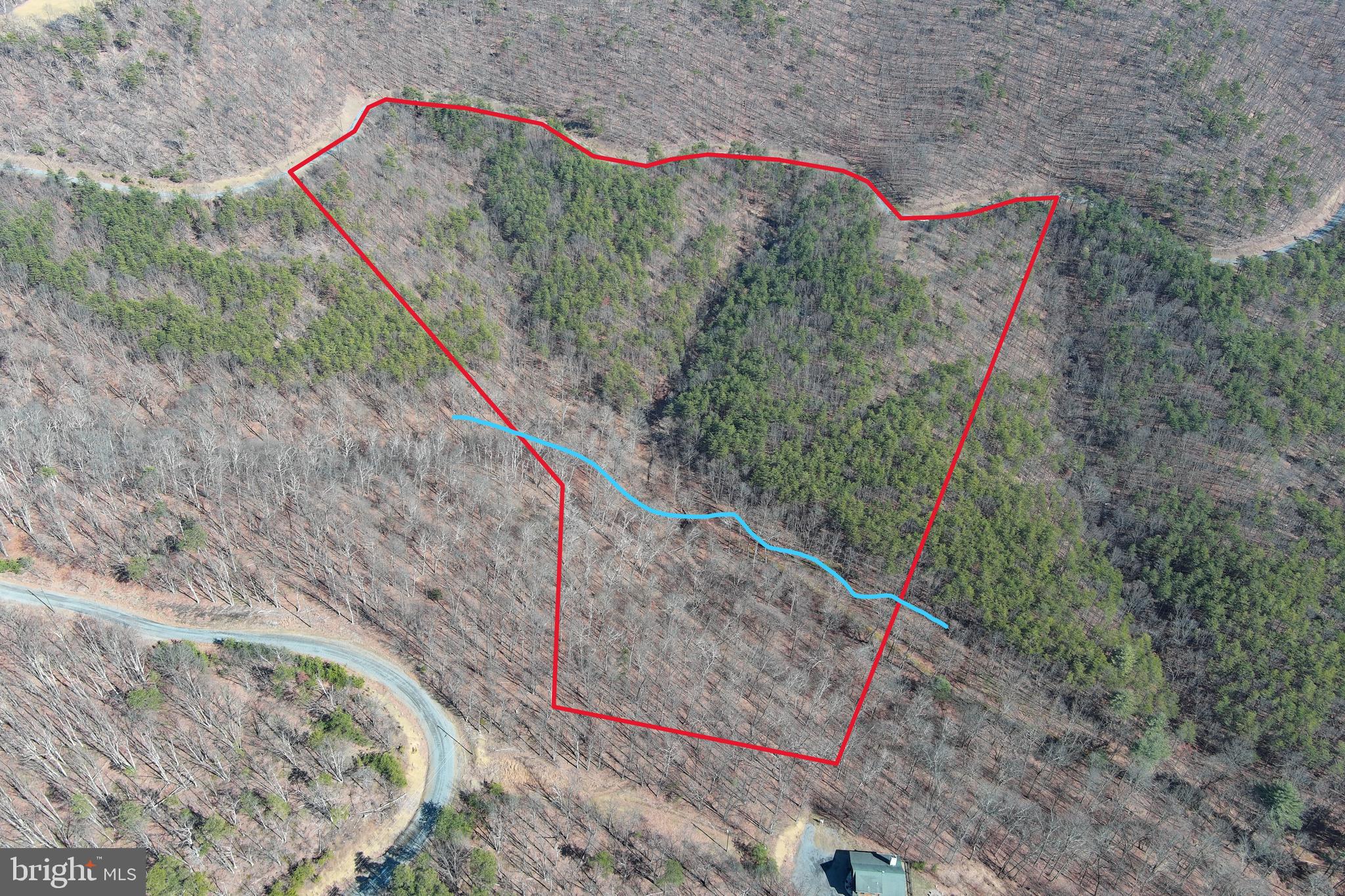 BLUFFS ON THE POTOMAC - Land