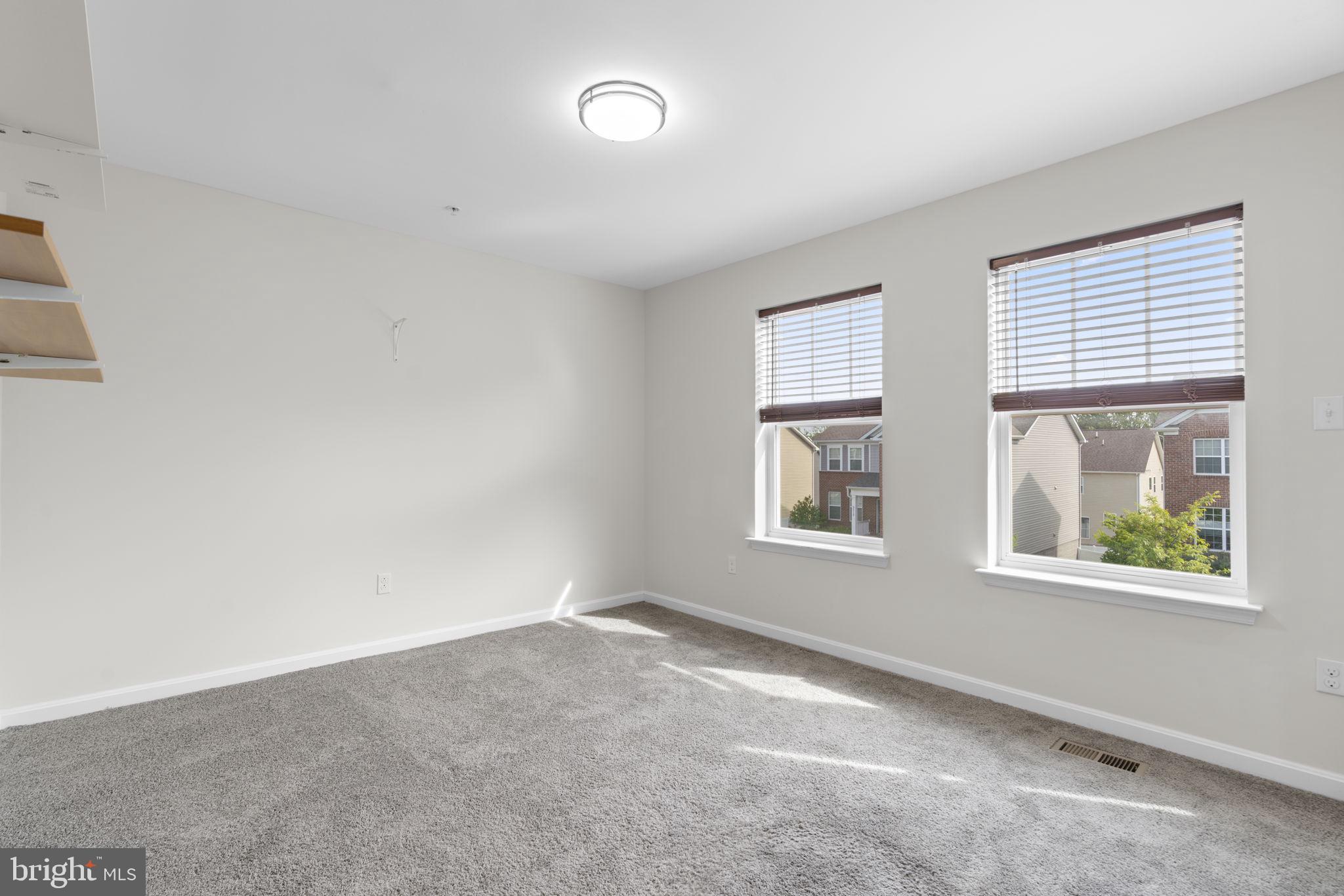 HONEYSUCKLE RIDGE - Residential