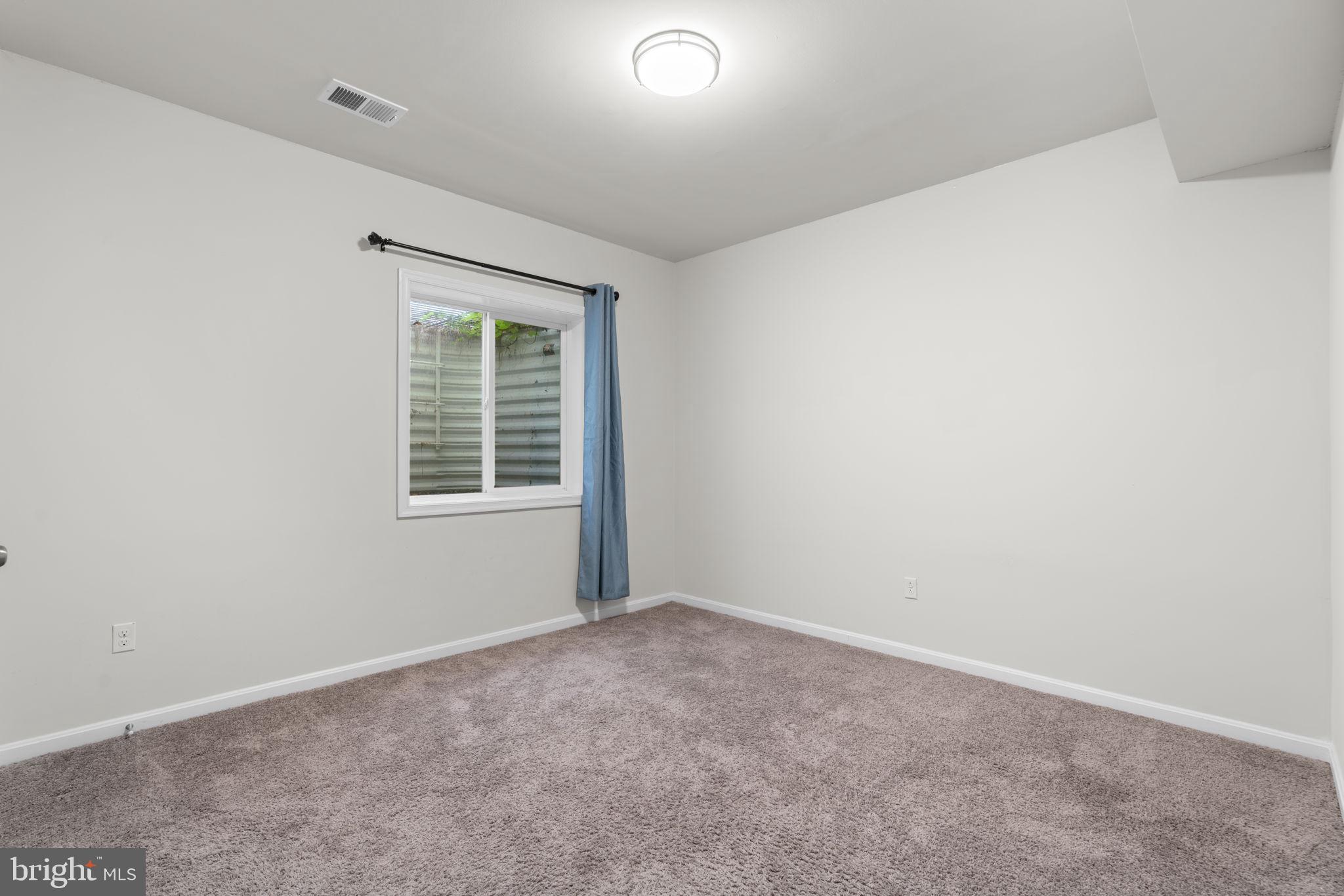 HONEYSUCKLE RIDGE - Residential