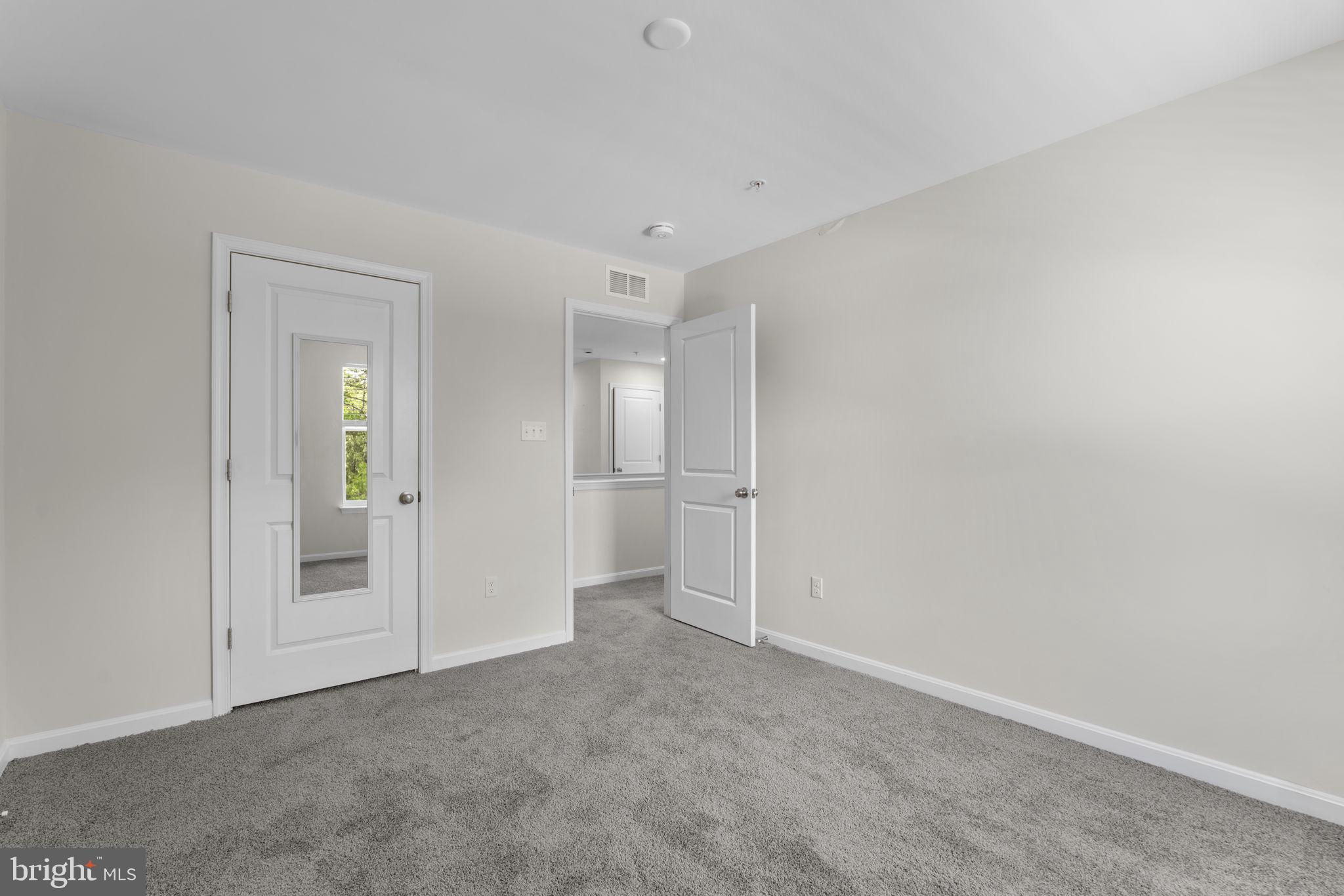 HONEYSUCKLE RIDGE - Residential