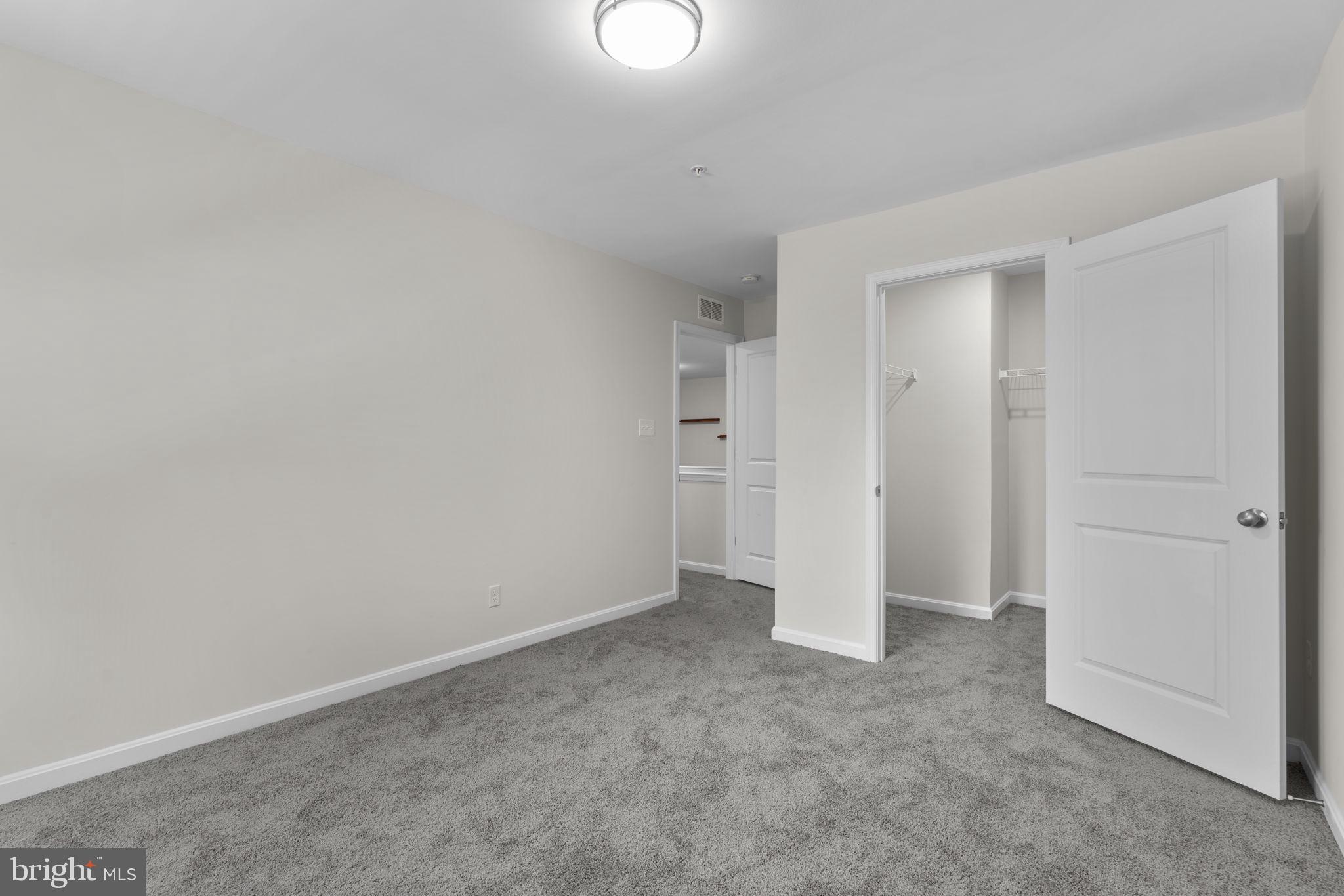 HONEYSUCKLE RIDGE - Residential
