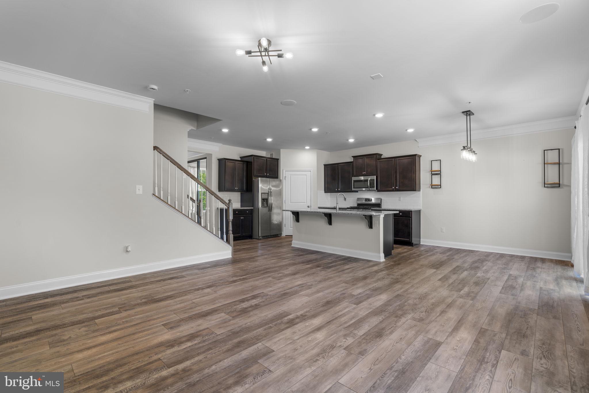 HONEYSUCKLE RIDGE - Residential