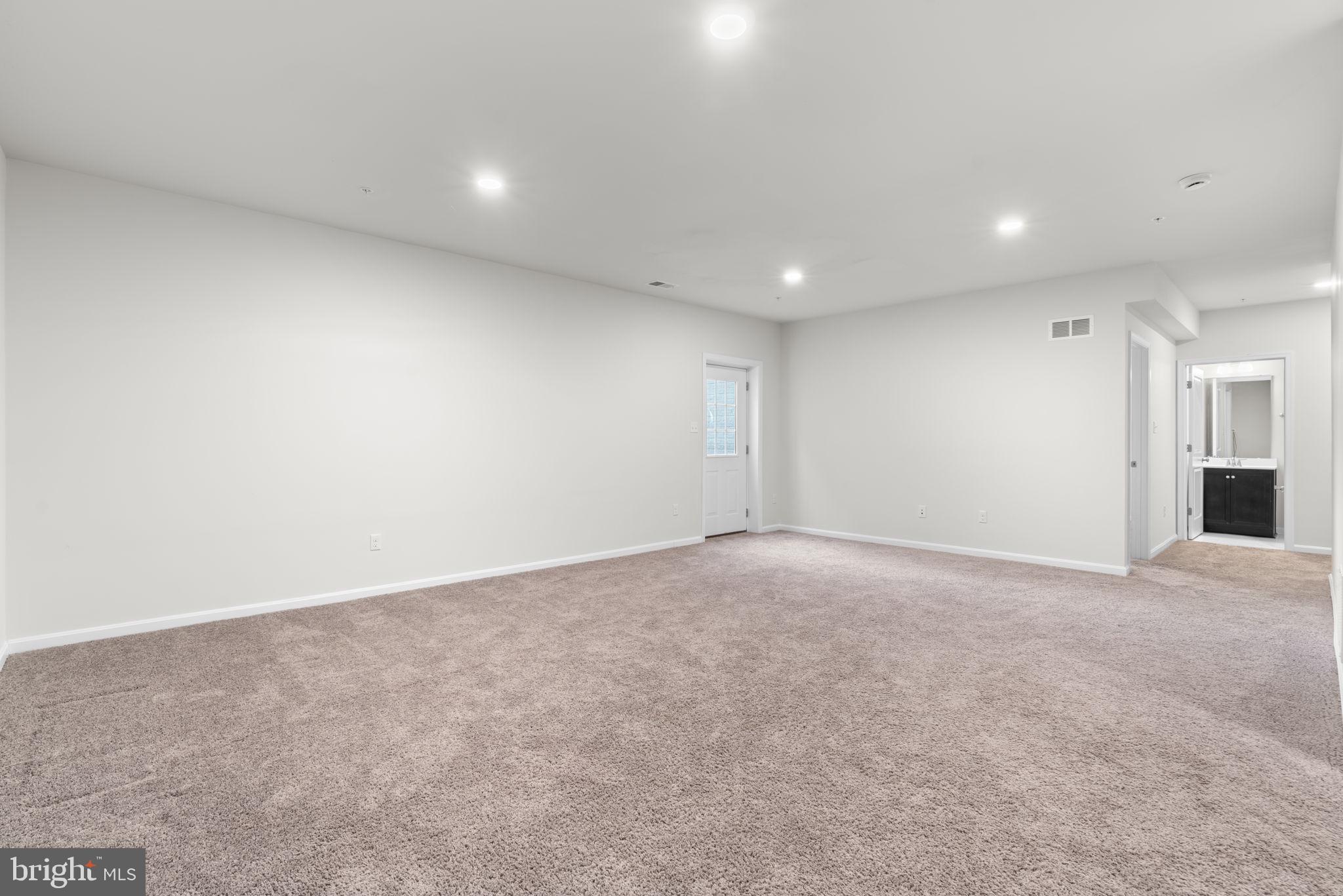 HONEYSUCKLE RIDGE - Residential