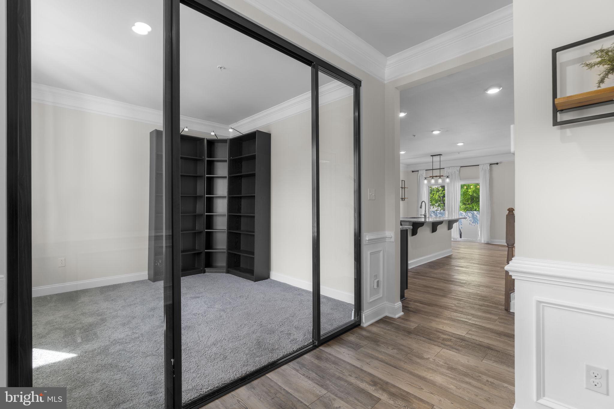 HONEYSUCKLE RIDGE - Residential