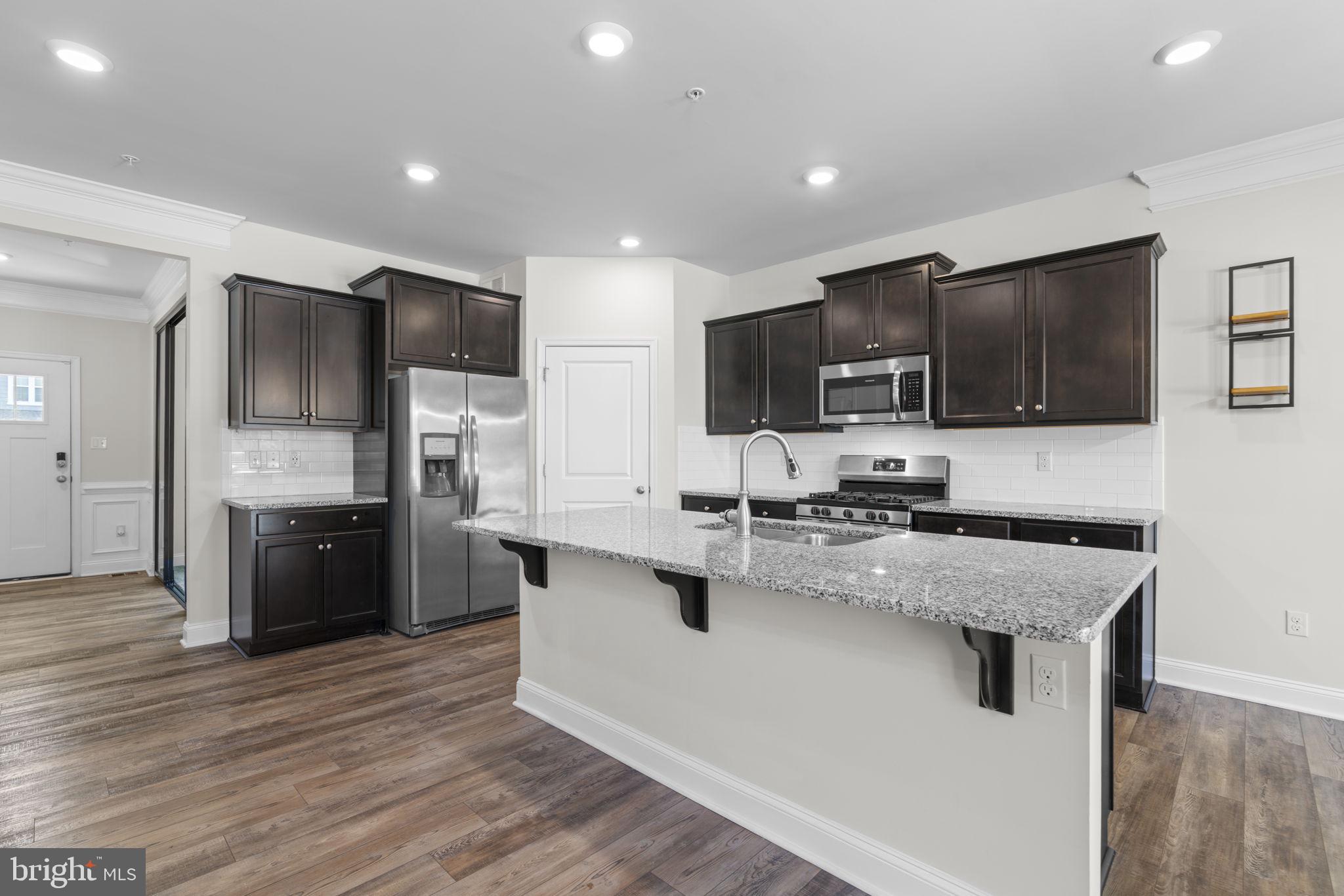 HONEYSUCKLE RIDGE - Residential