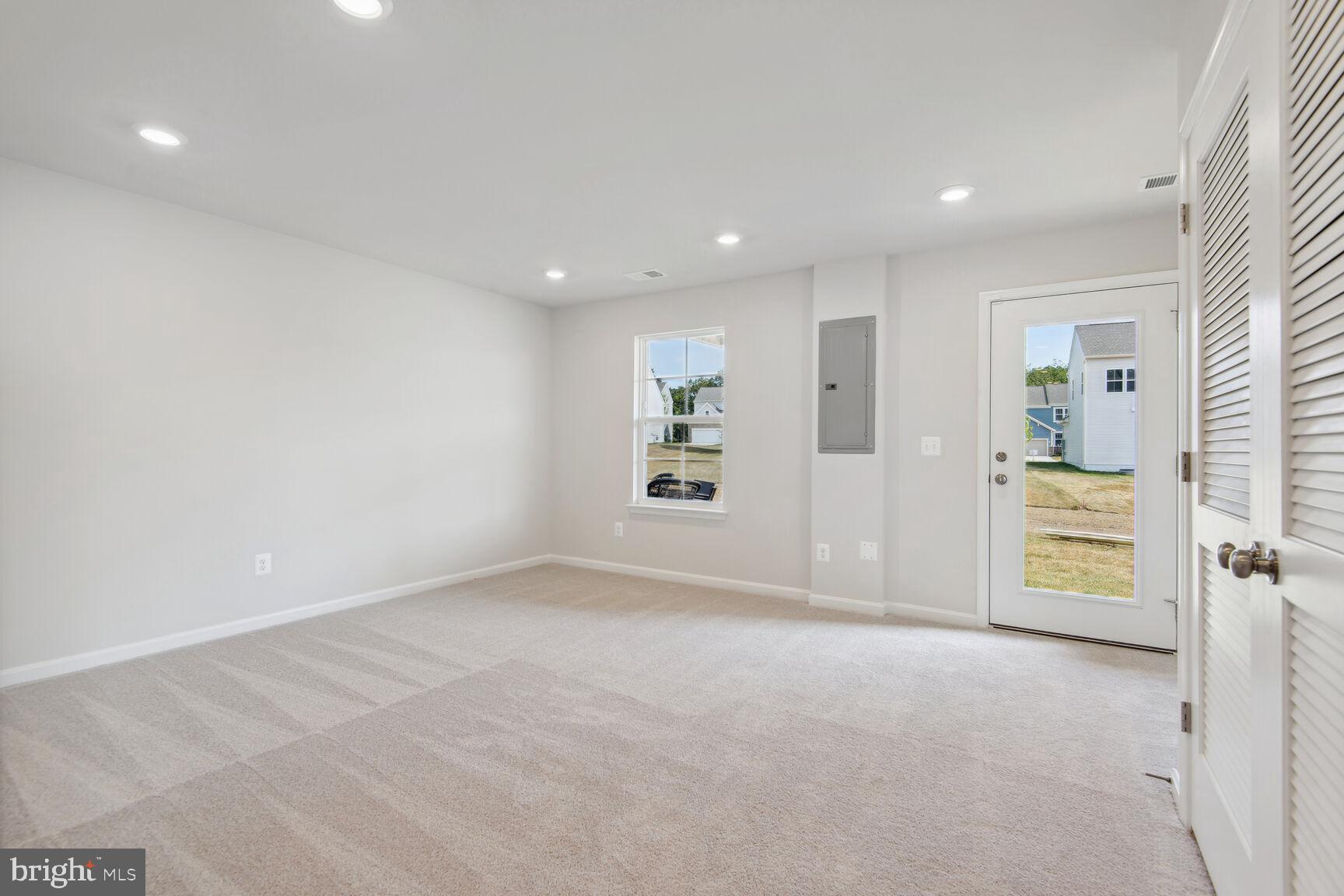 SENSENY VILLAGE - Residential Lease