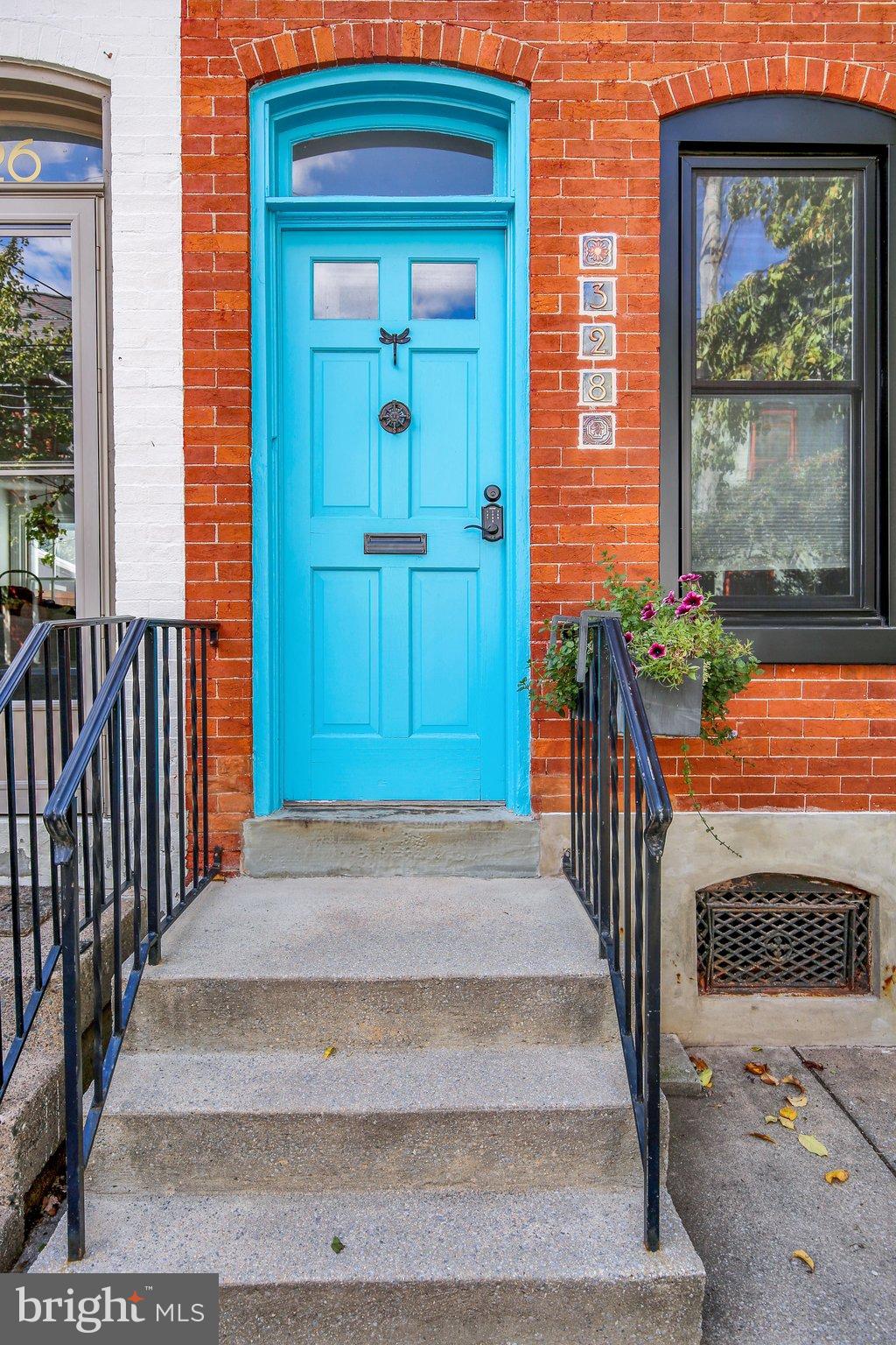 328 LANCASTER AVENUE