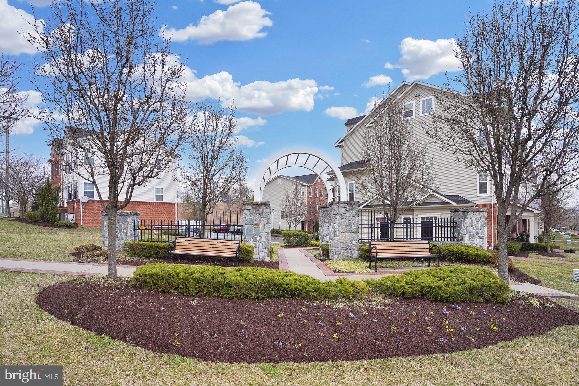 GATEWAY COMMONS - Residential