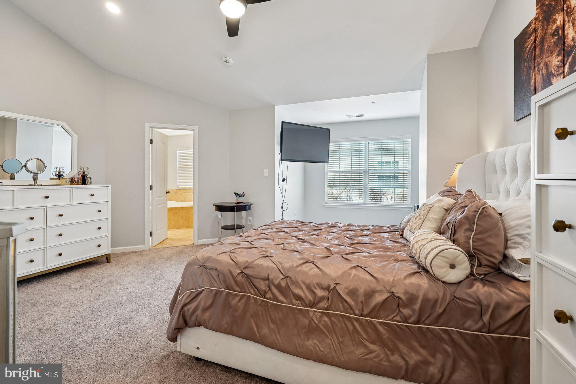 GATEWAY COMMONS - Residential