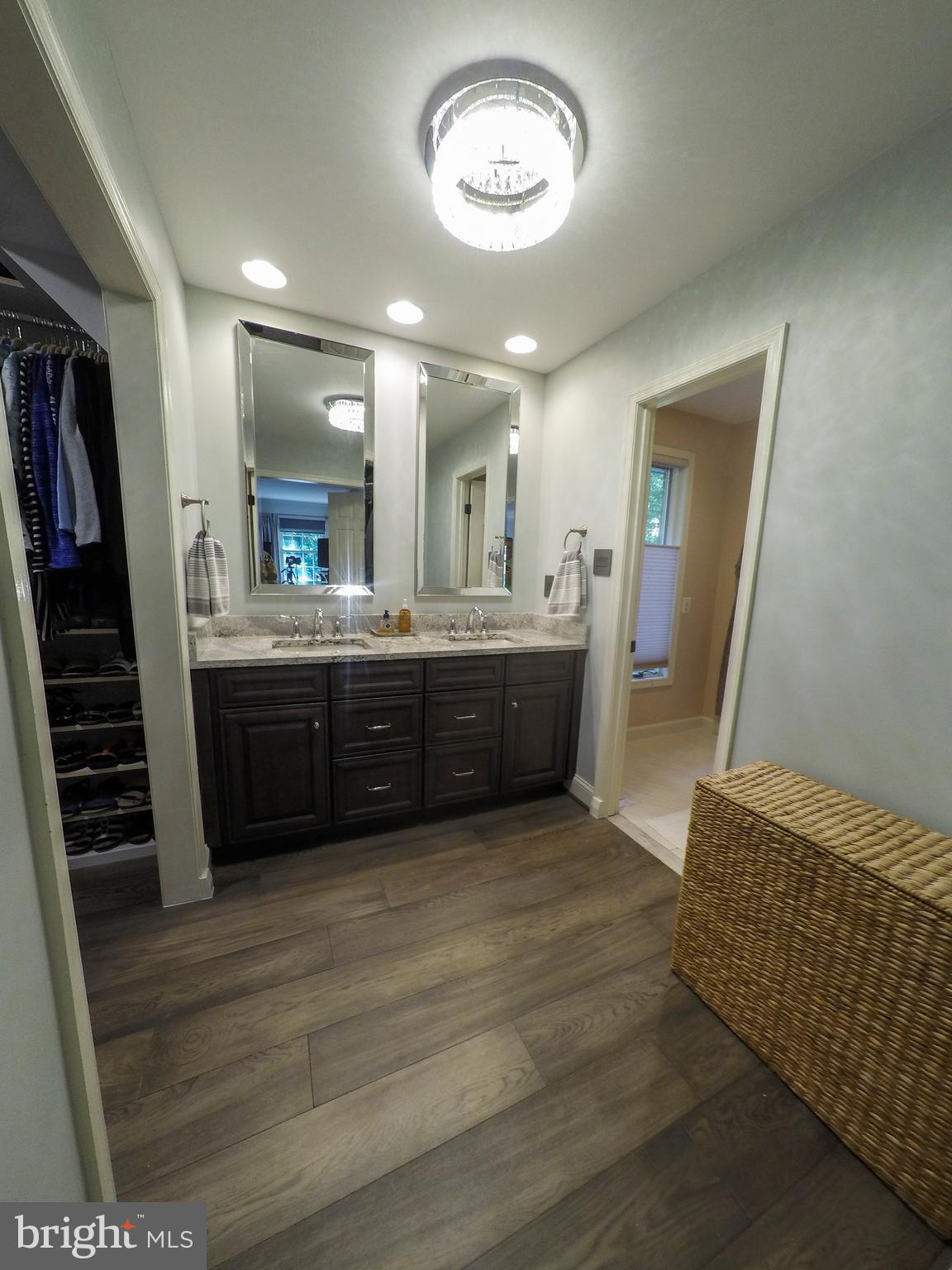 THE DOWNS - Residential