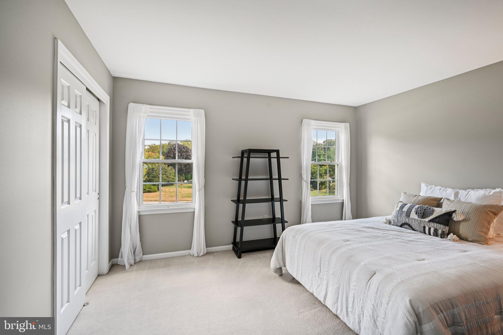 LOCKWOOD CHASE - Residential