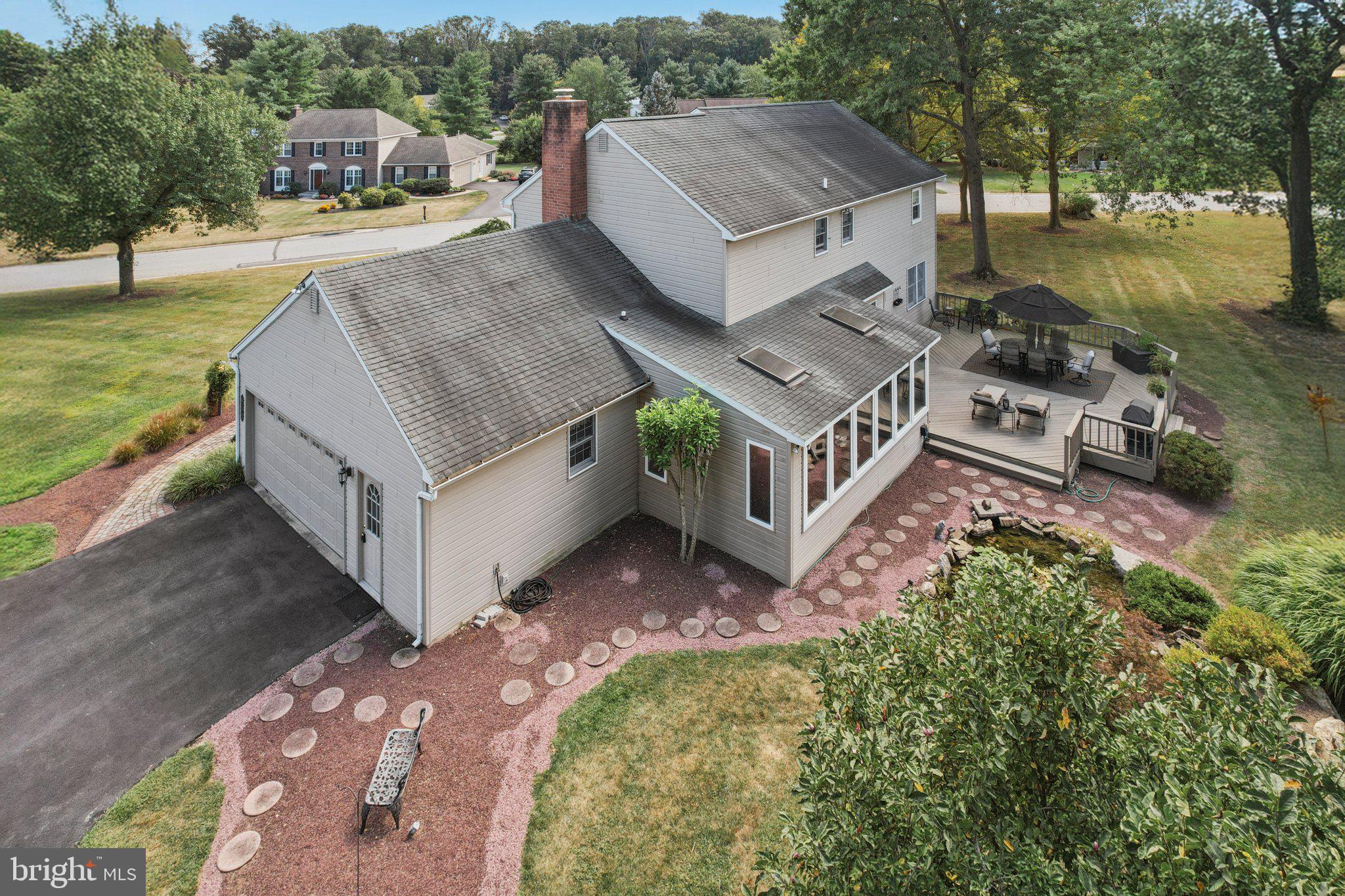 LOCKWOOD CHASE - Residential