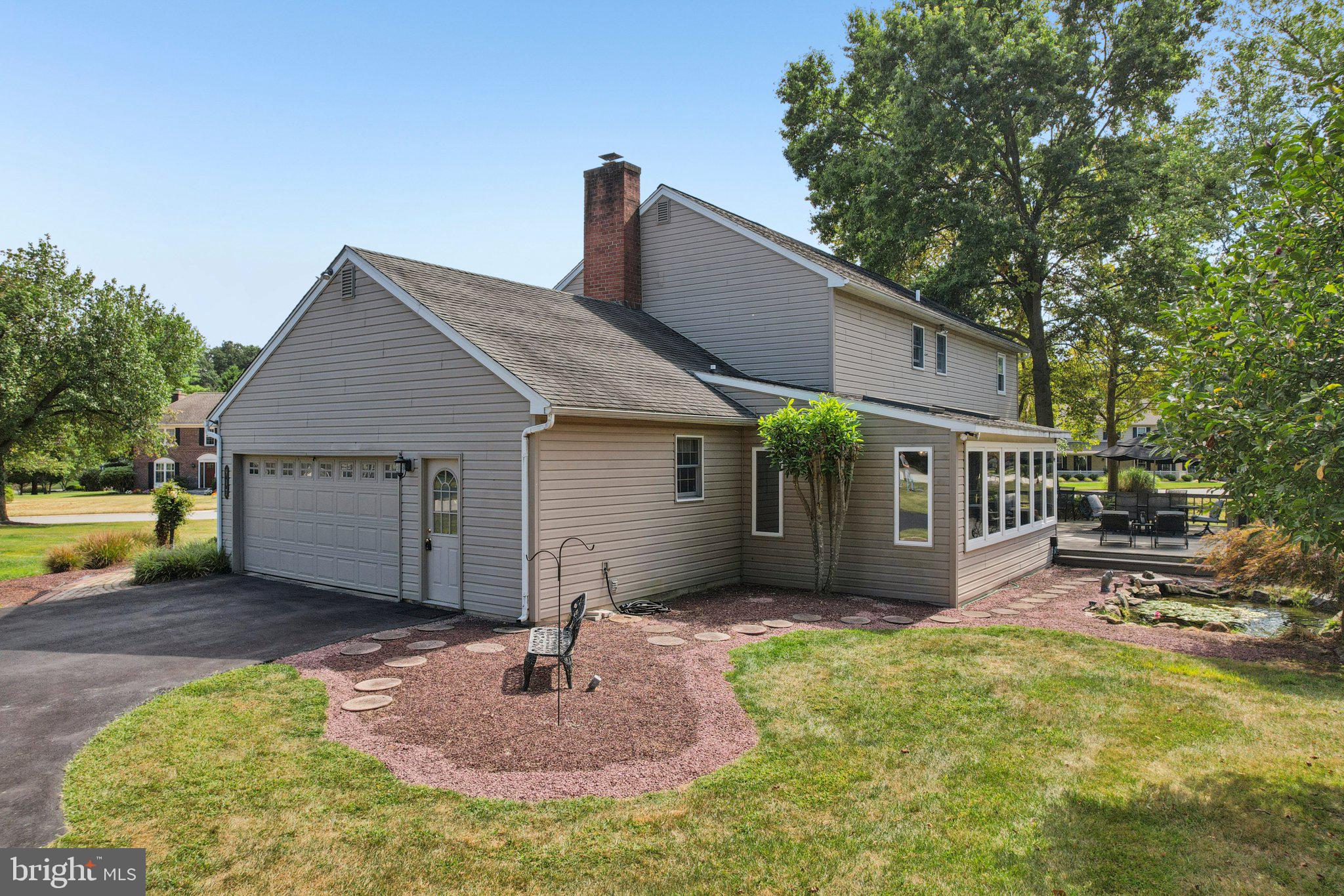 LOCKWOOD CHASE - Residential