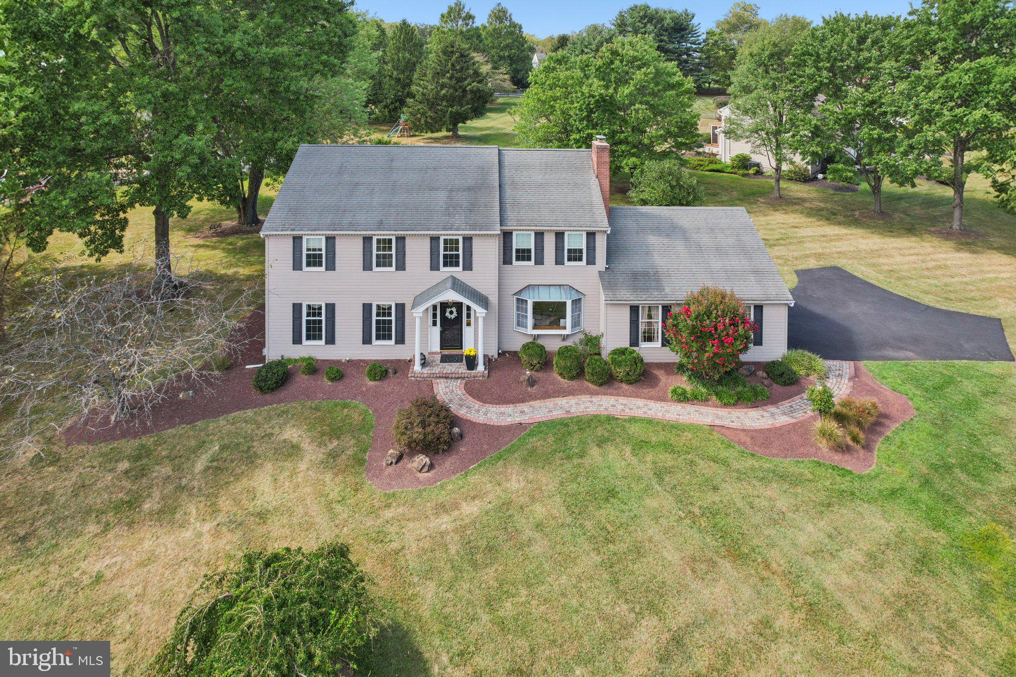 LOCKWOOD CHASE - Residential