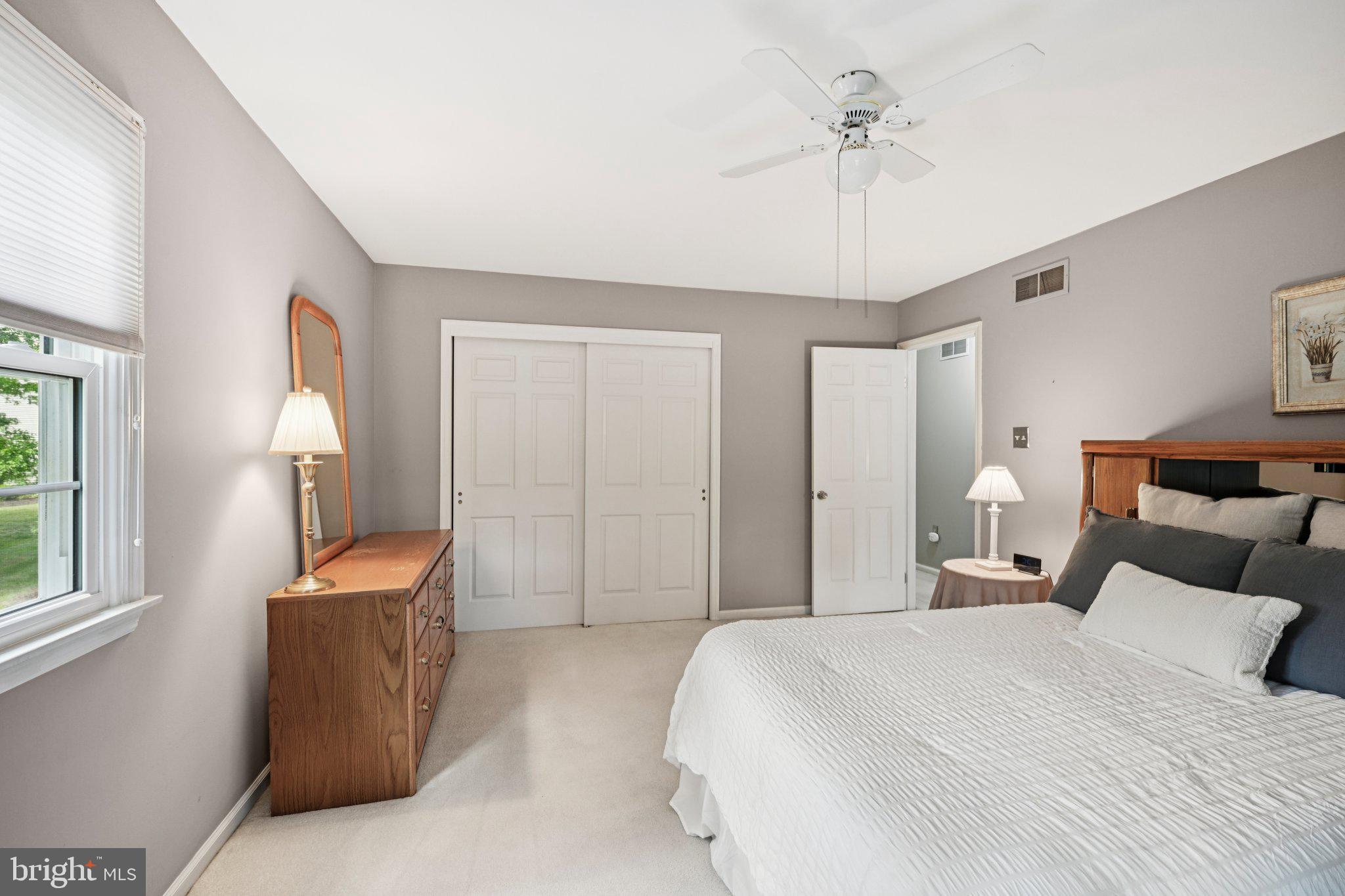 LOCKWOOD CHASE - Residential