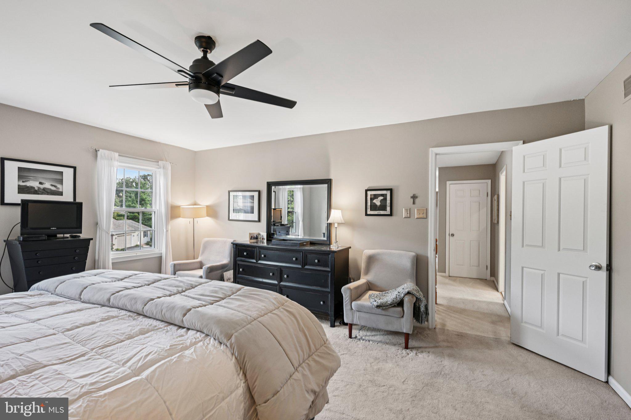 LOCKWOOD CHASE - Residential