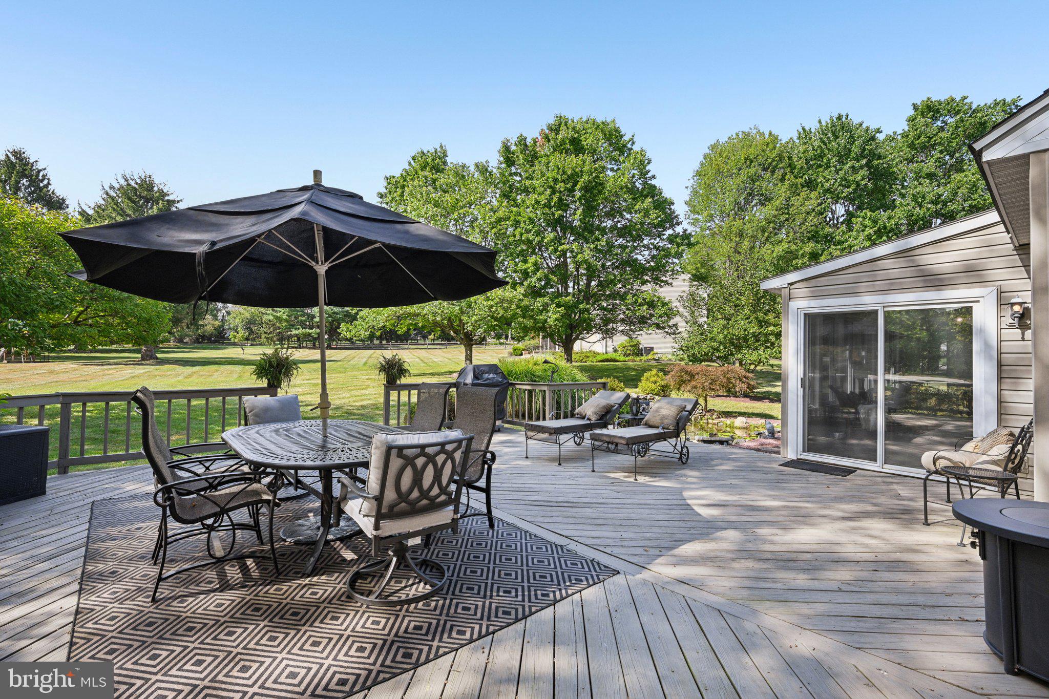 LOCKWOOD CHASE - Residential