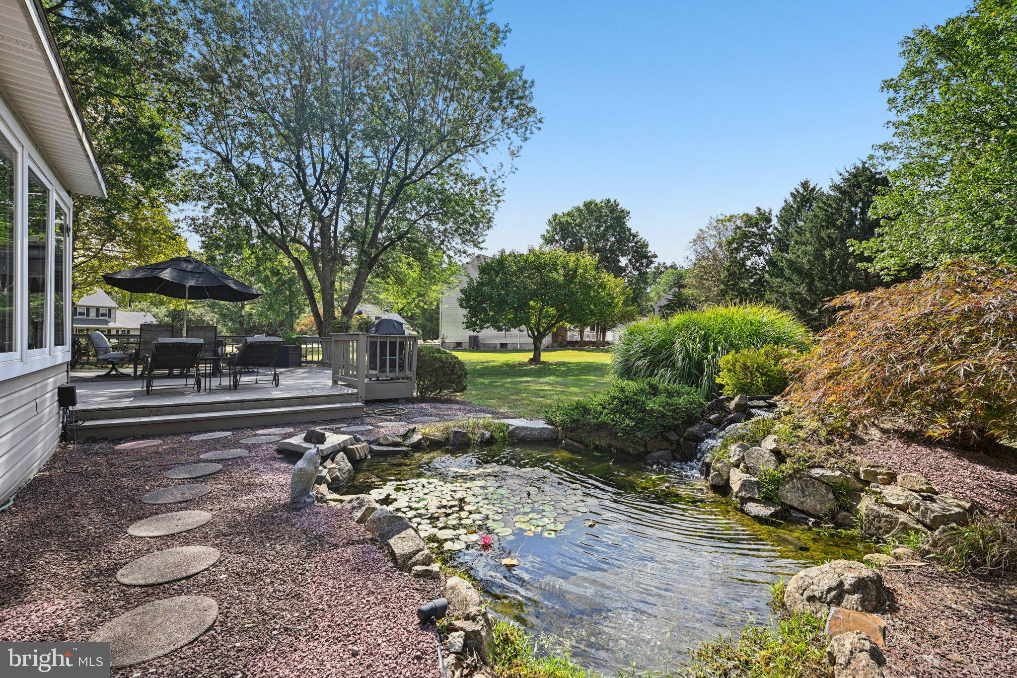 LOCKWOOD CHASE - Residential