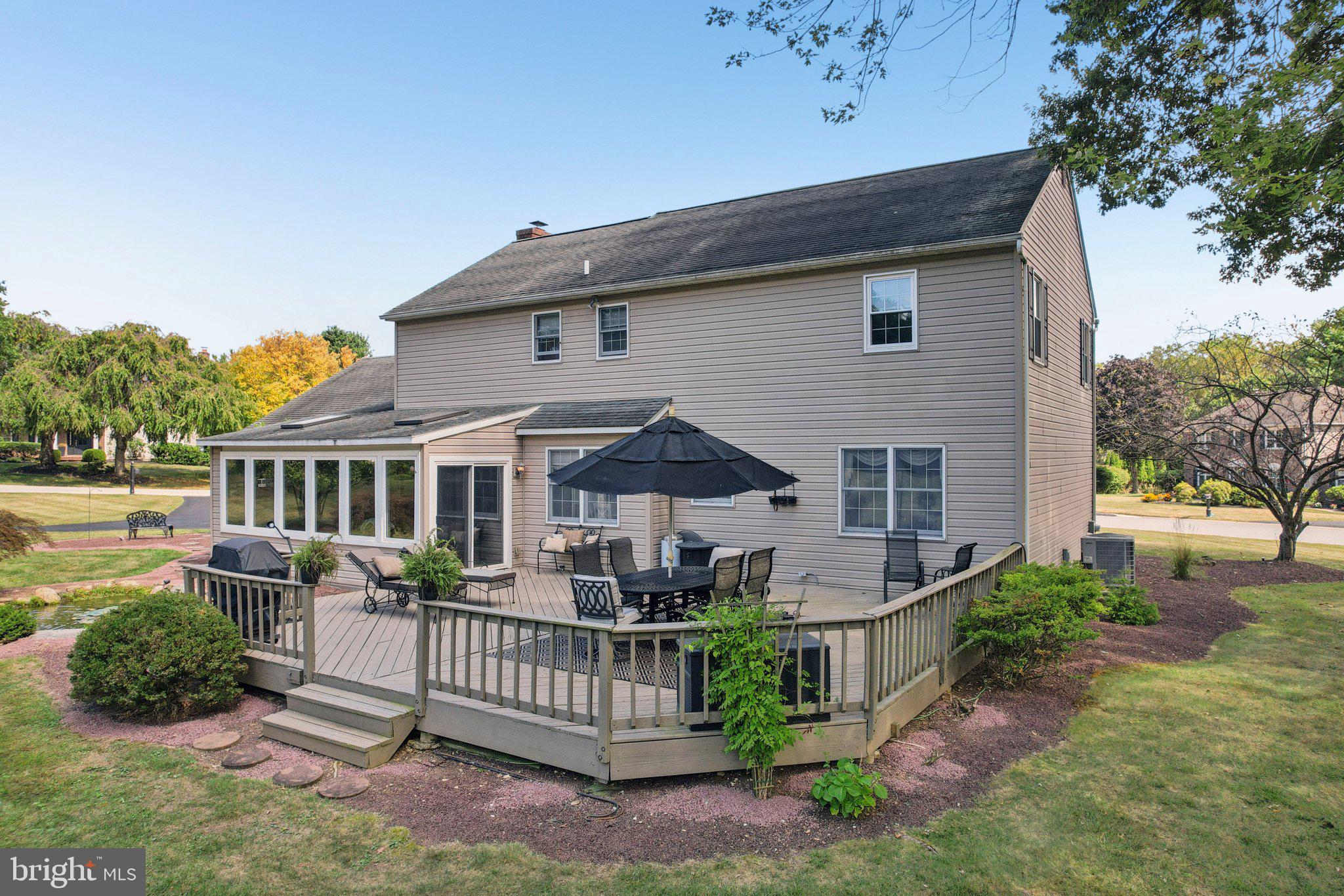 LOCKWOOD CHASE - Residential