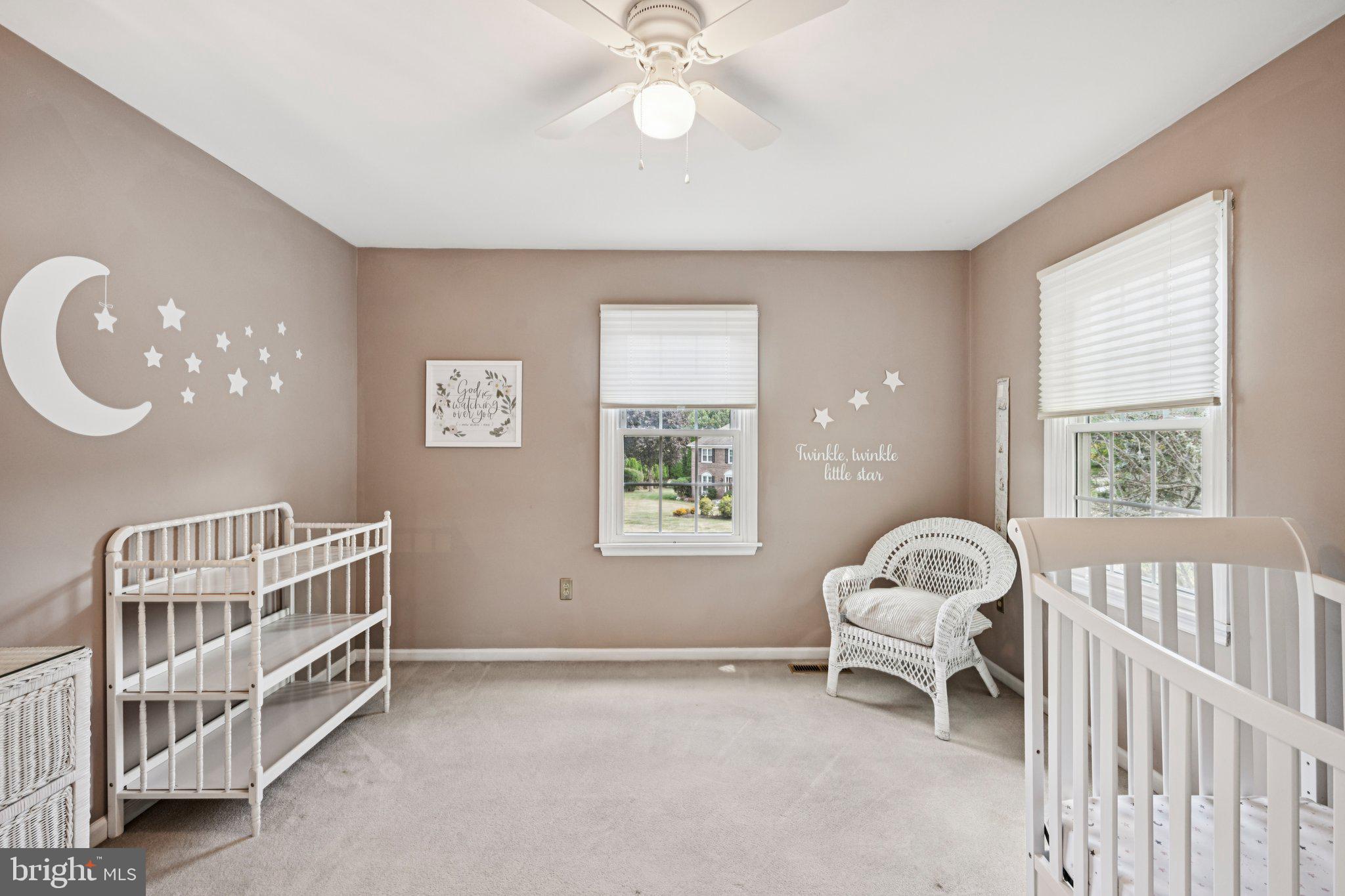 LOCKWOOD CHASE - Residential