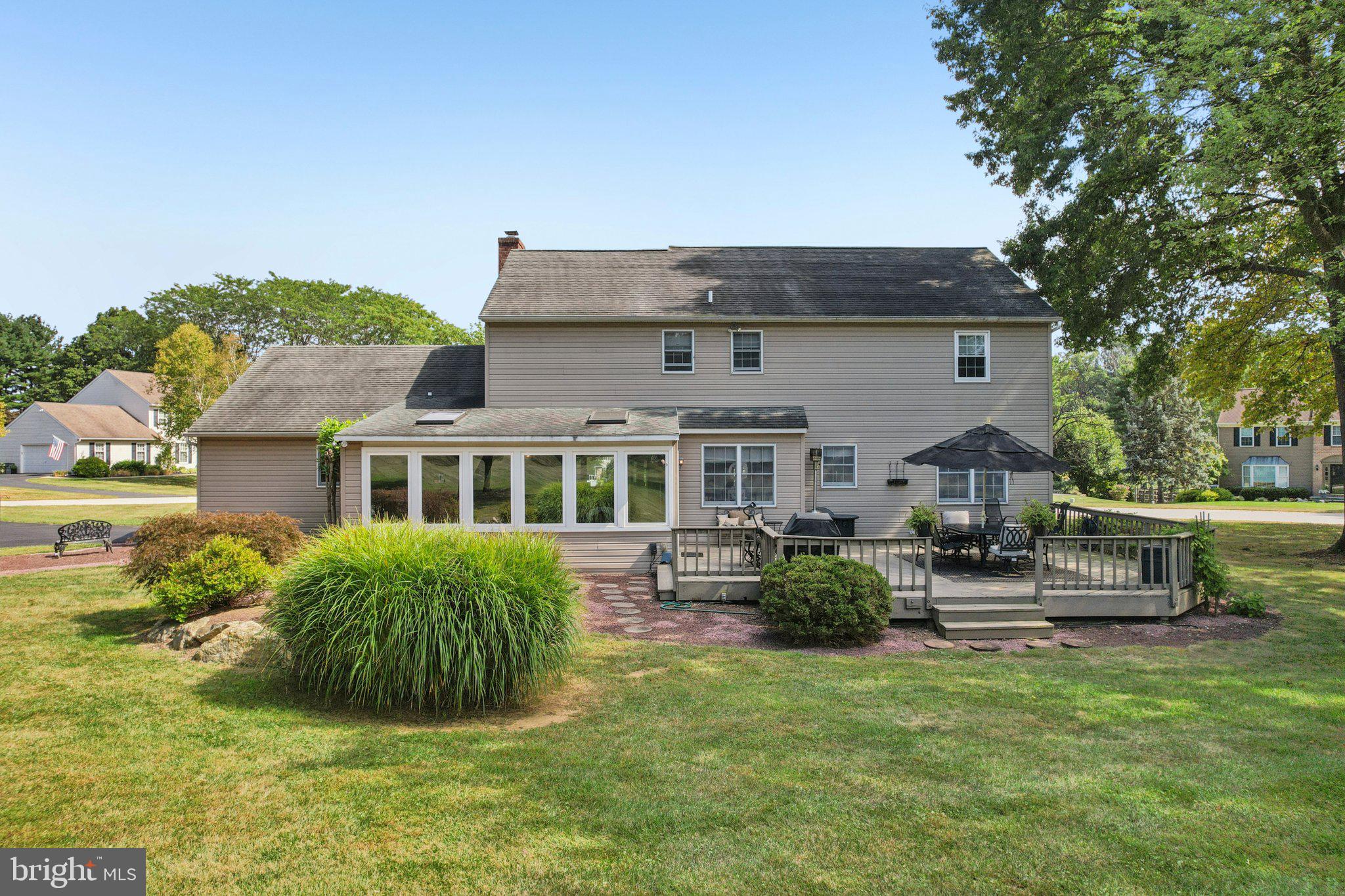 LOCKWOOD CHASE - Residential