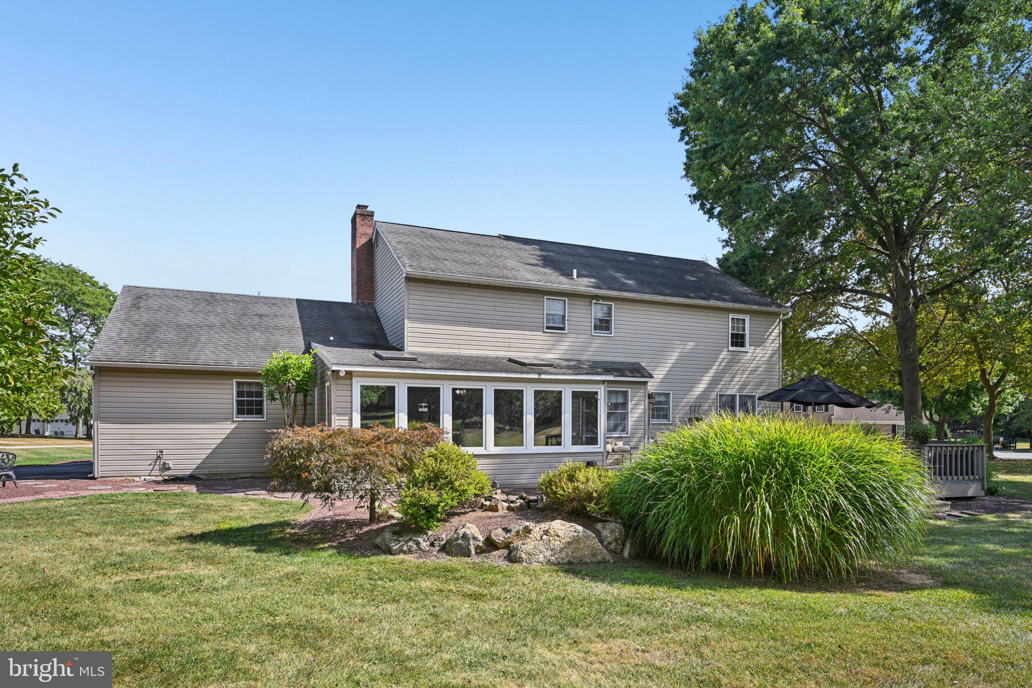 LOCKWOOD CHASE - Residential