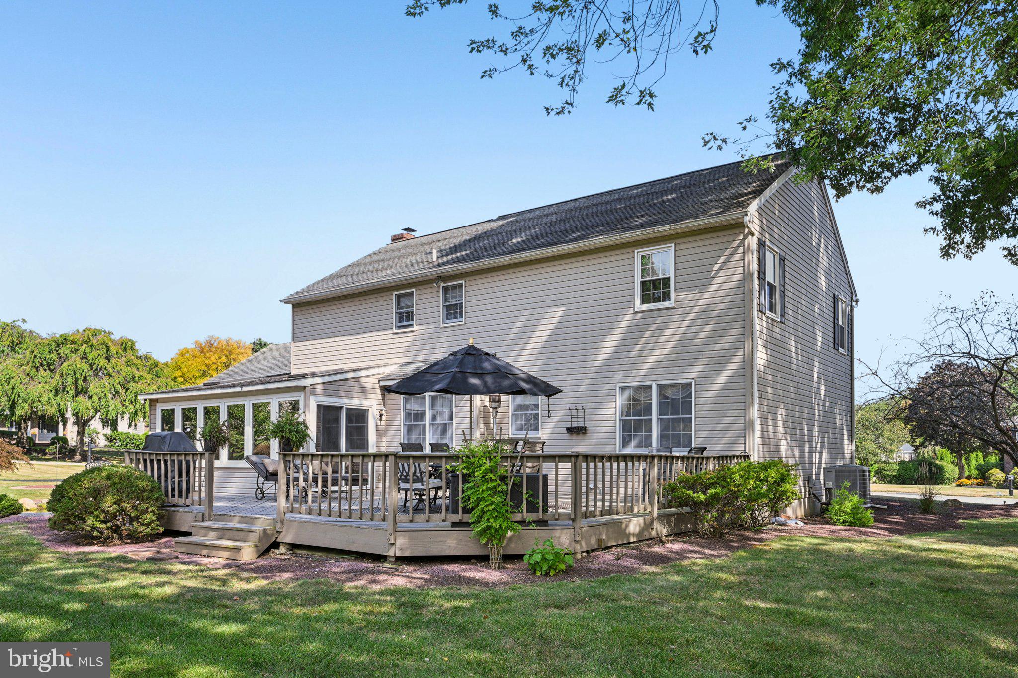 LOCKWOOD CHASE - Residential