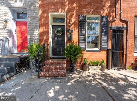 Townhouse For Sale - 521 S Ann Street<br/> BALTIMORE, MD 21231