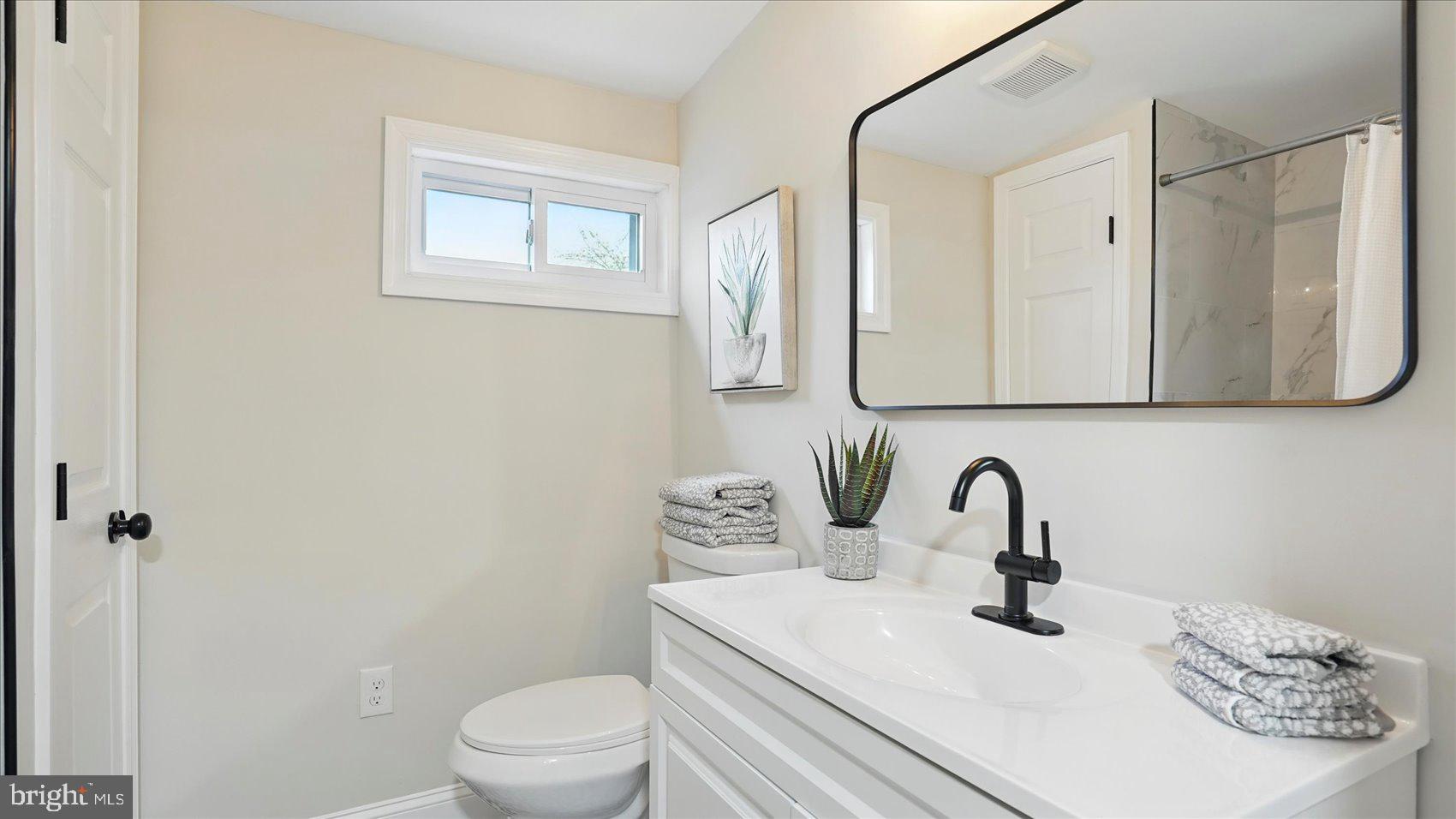 CEDAR CREST - Residential