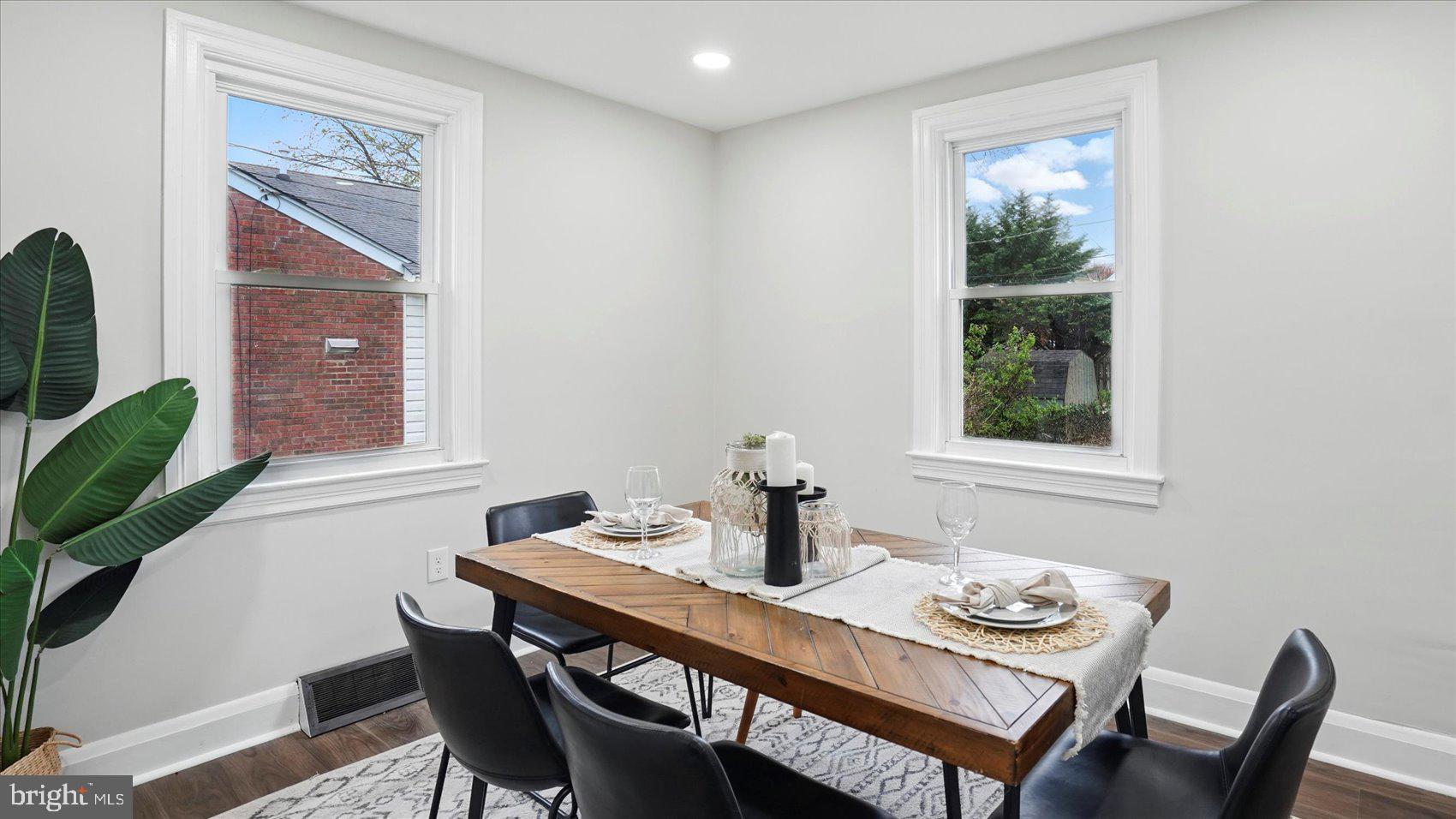 CEDAR CREST - Residential