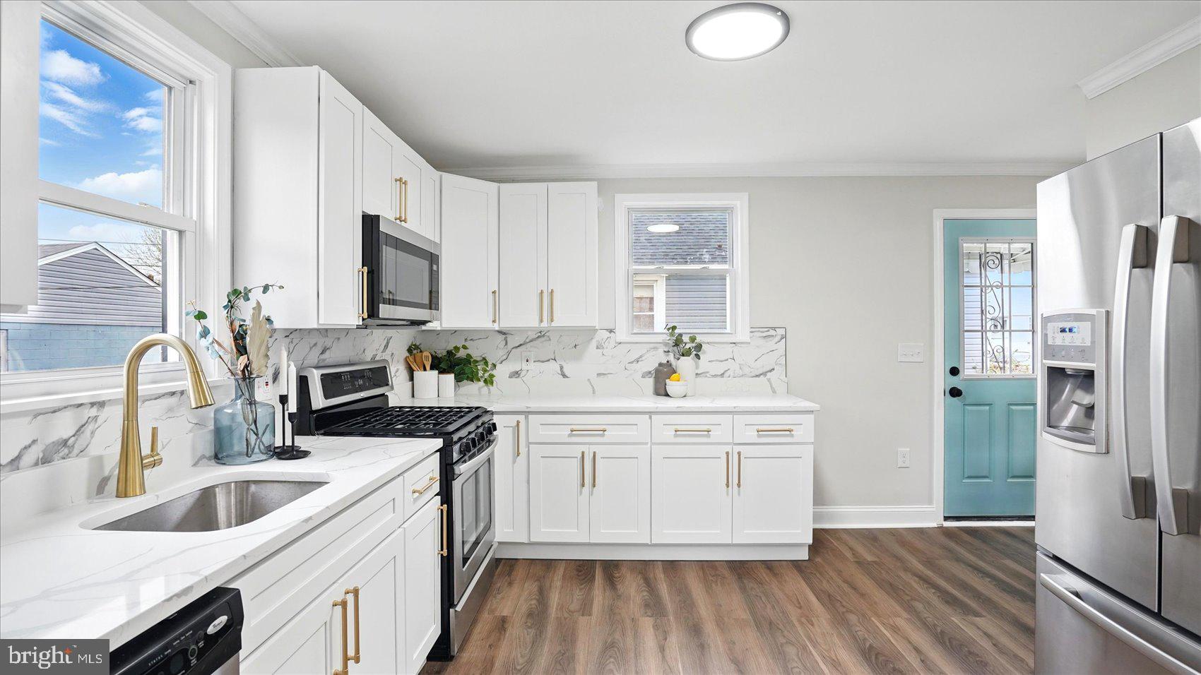 CEDAR CREST - Residential